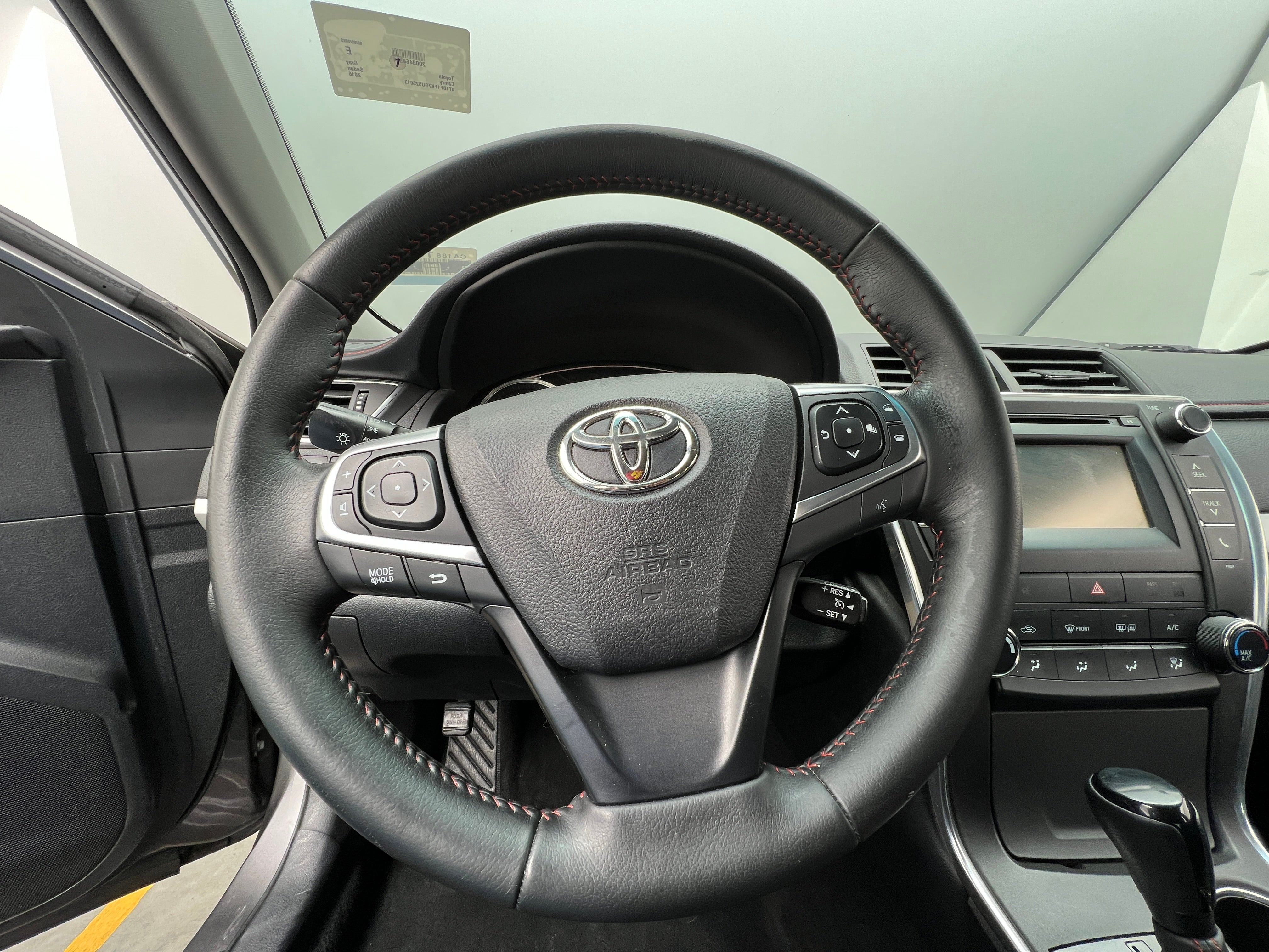 2016 Toyota Camry SE 5