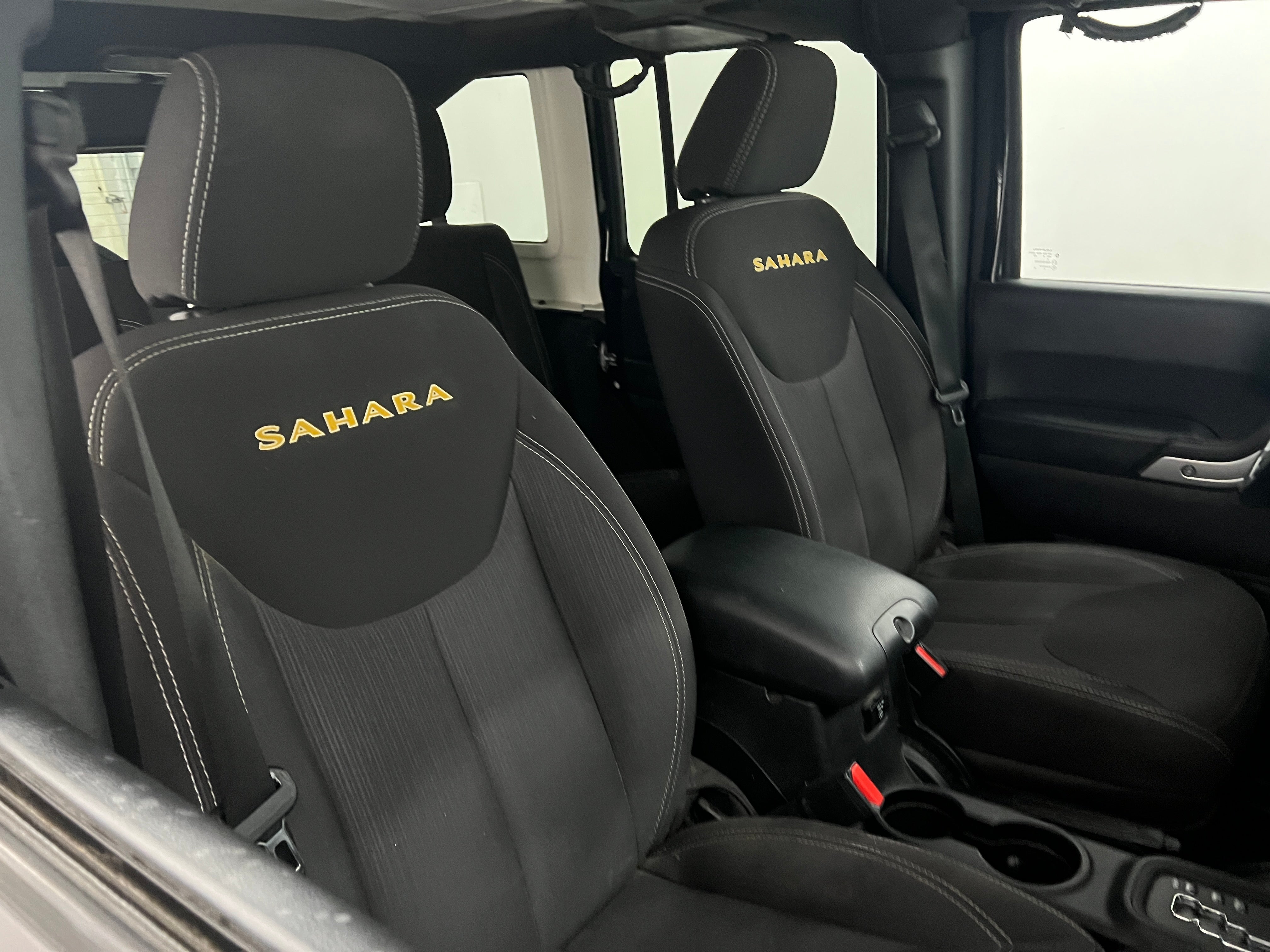 2015 Jeep Wrangler Unlimited Sahara 2