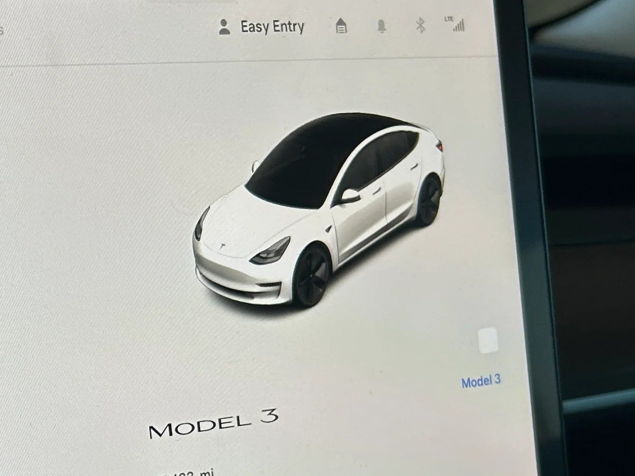 2023 Tesla Model 3 Standard Range 2