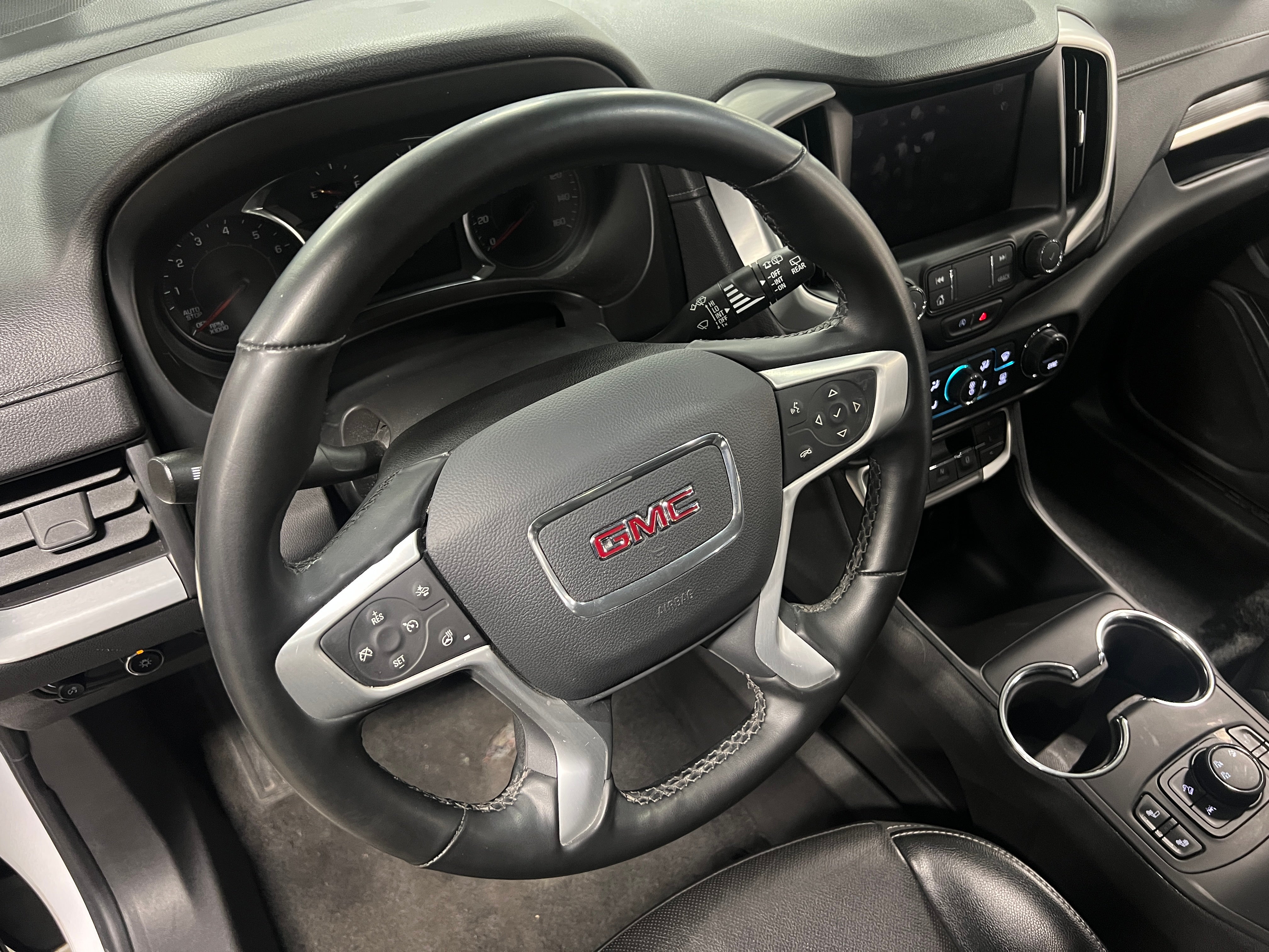 2023 GMC Terrain SLT 4