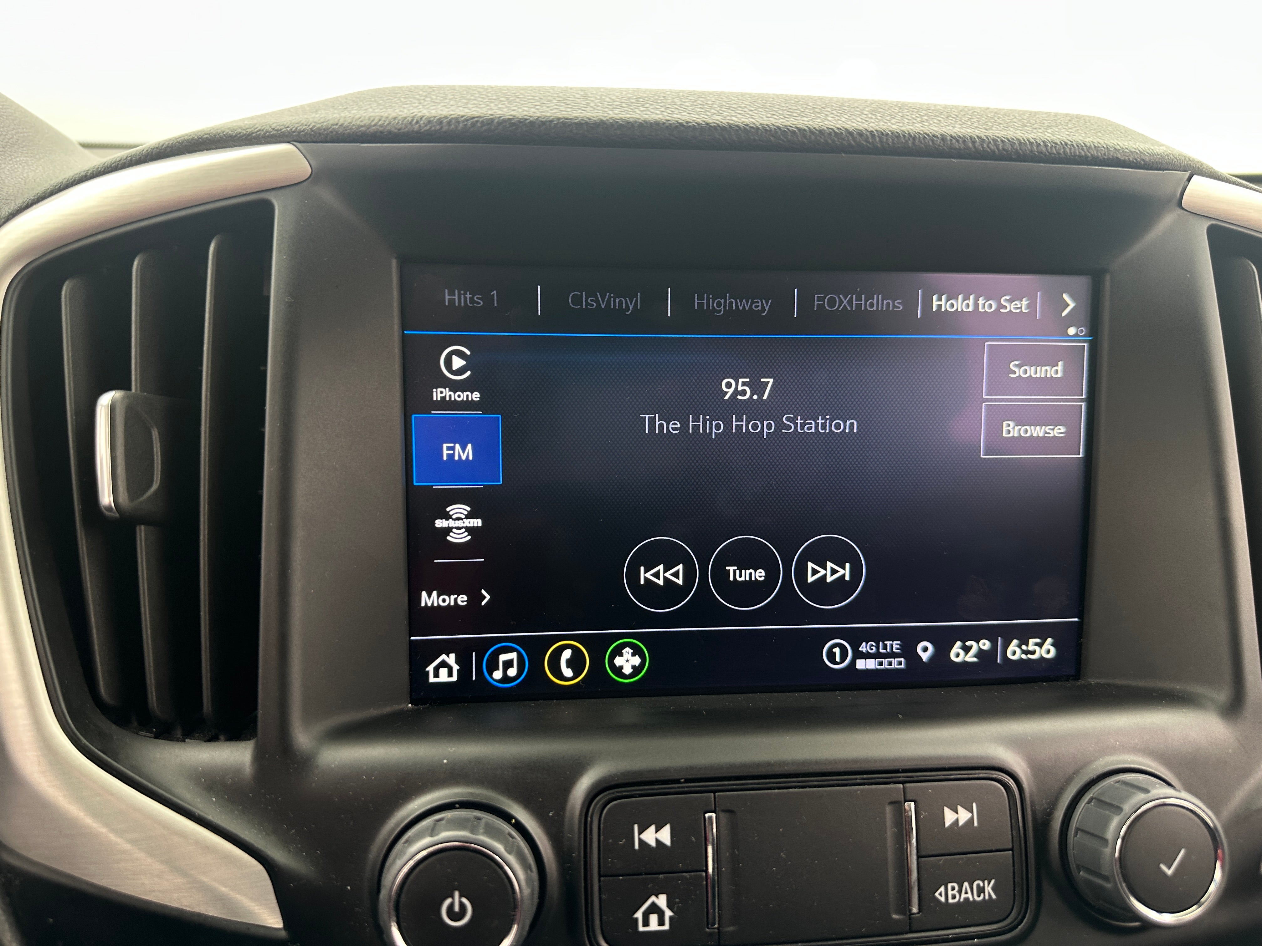 2024 GMC Terrain SLT 3