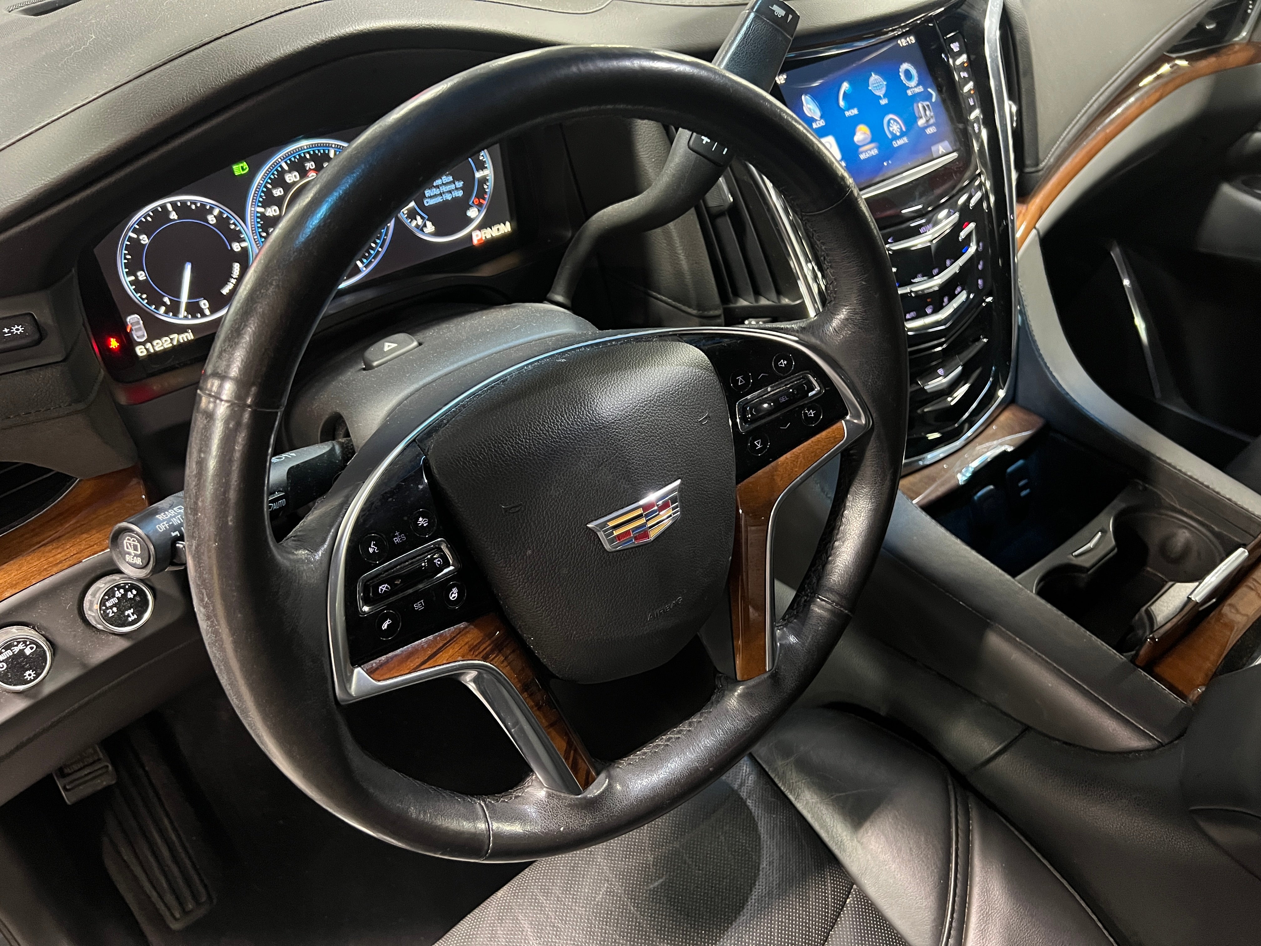 Thumbnail: 2015 Cadillac Escalade - 4