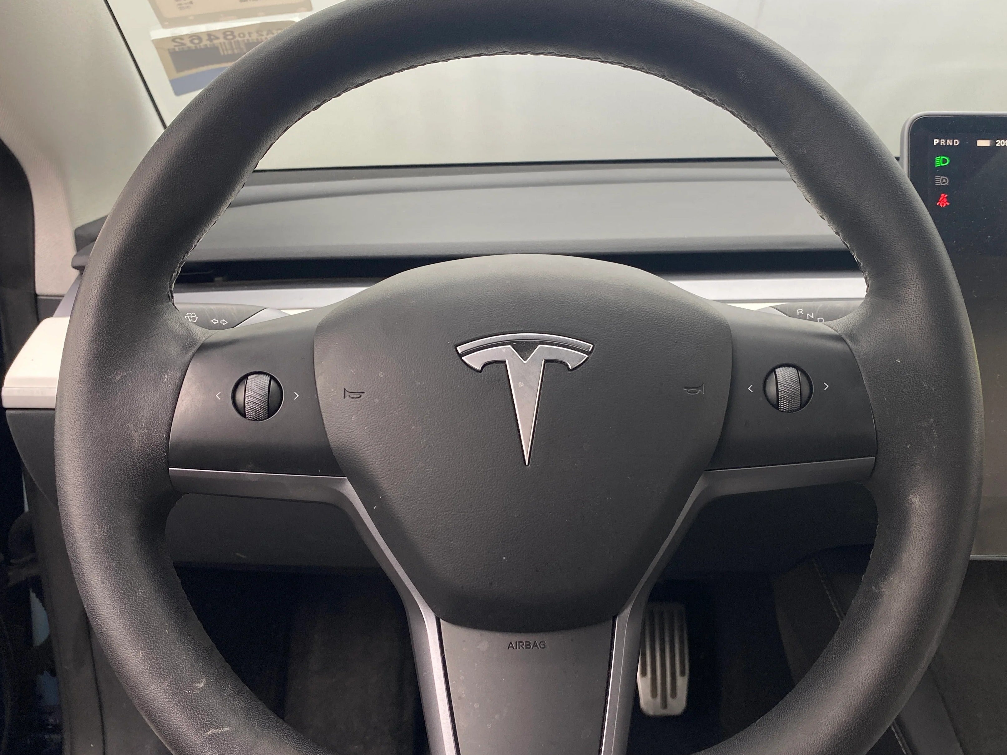 2022 Tesla Model 3 Standard Range 4