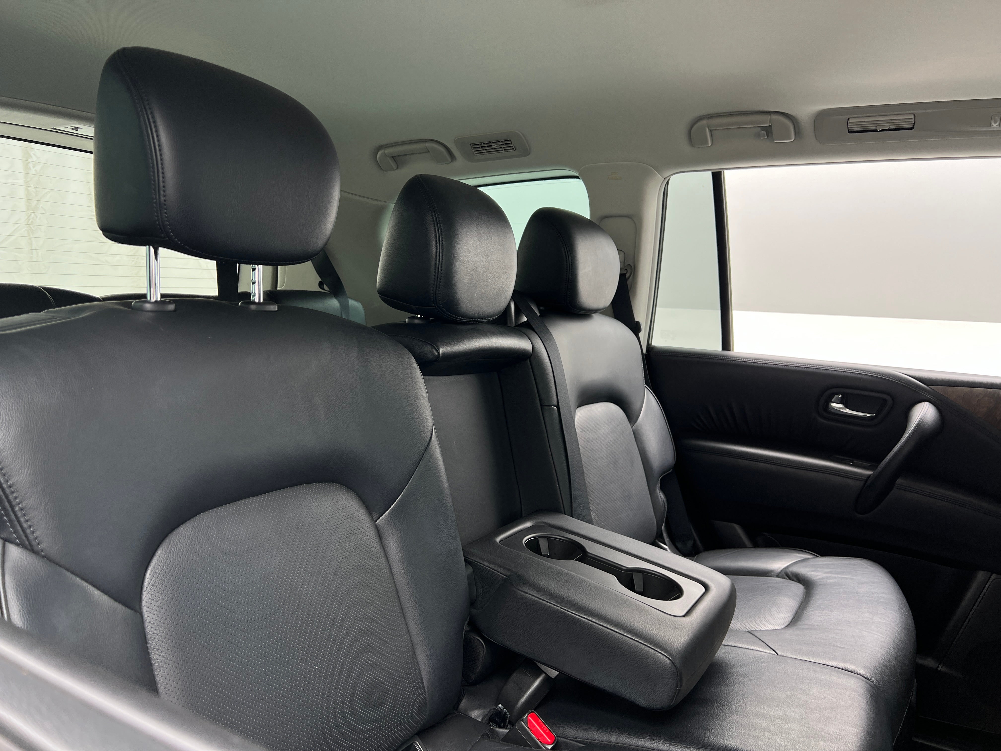 2023 Nissan Armada SL 5