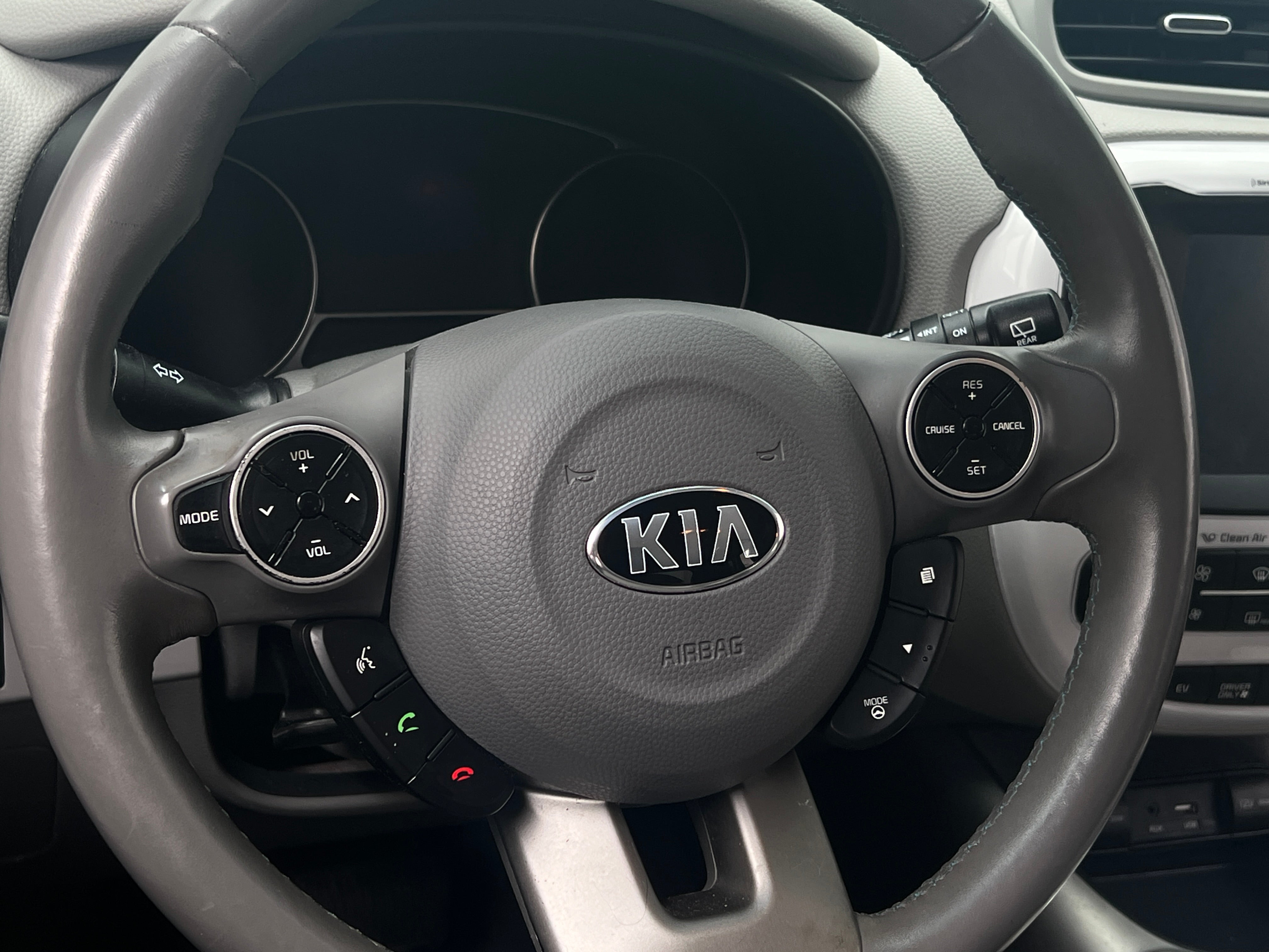 2016 Kia Soul EV Base 5