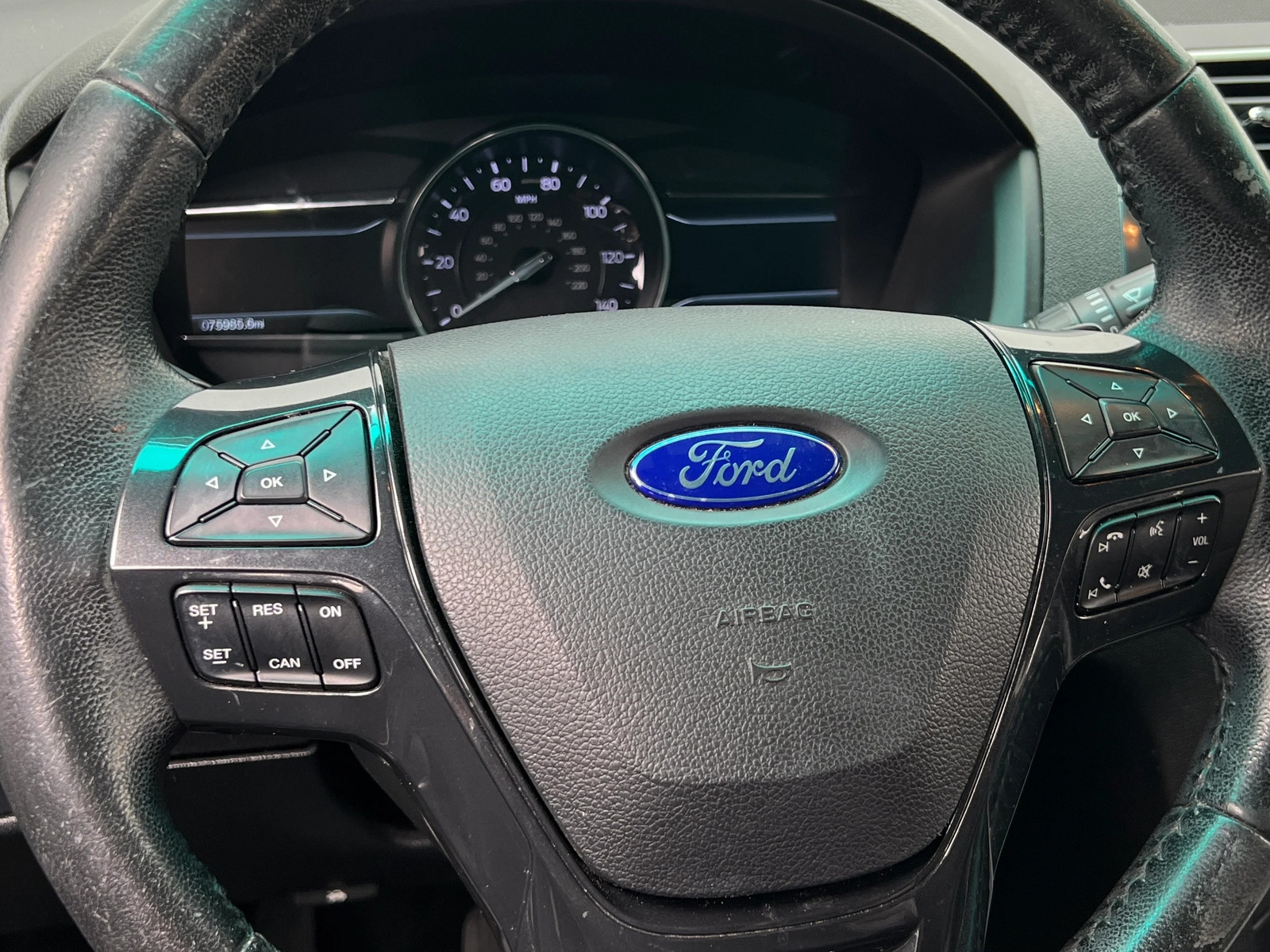 Thumbnail: 2016 Ford Explorer - 4