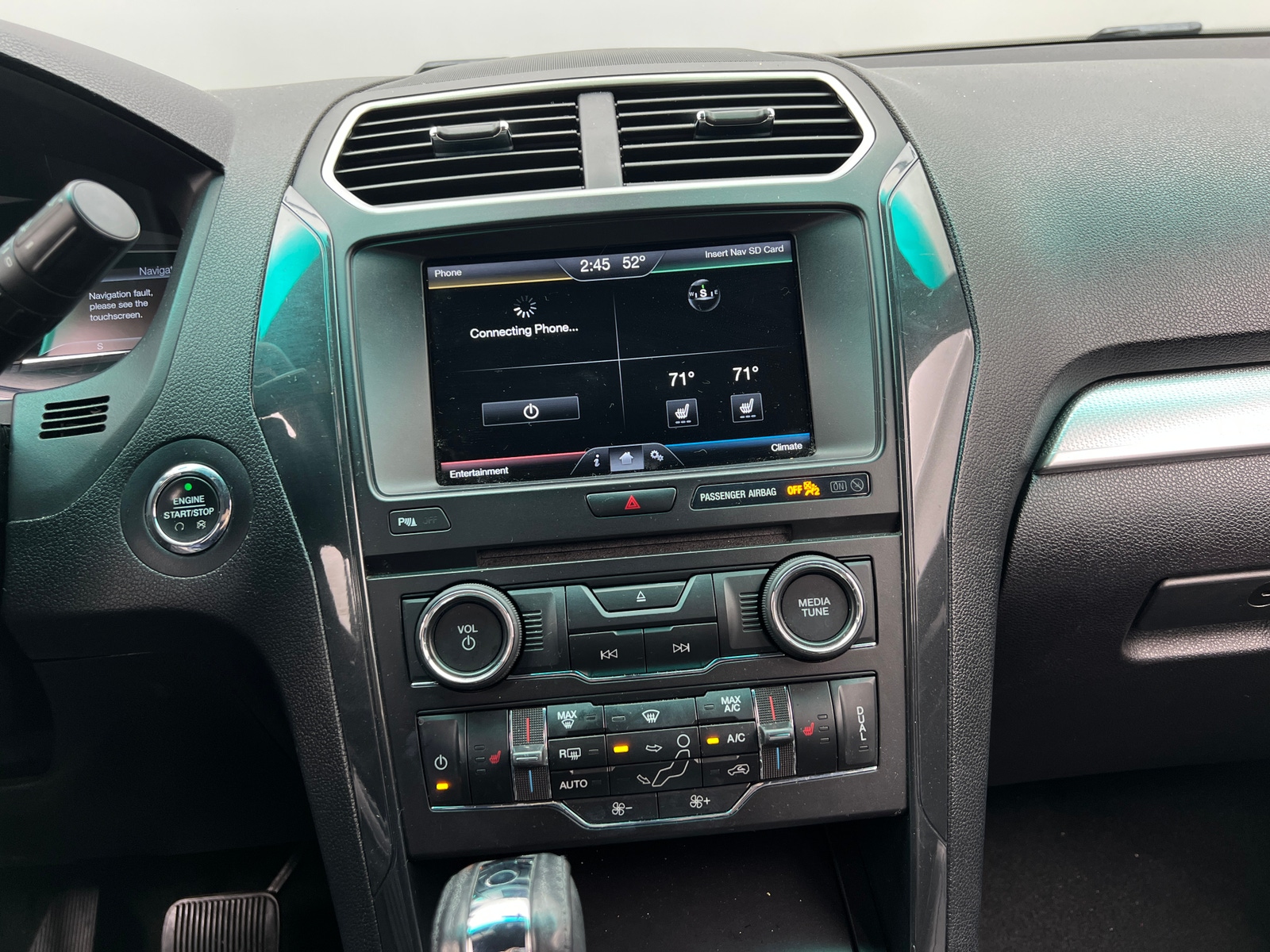 Thumbnail: 2016 Ford Explorer - 3