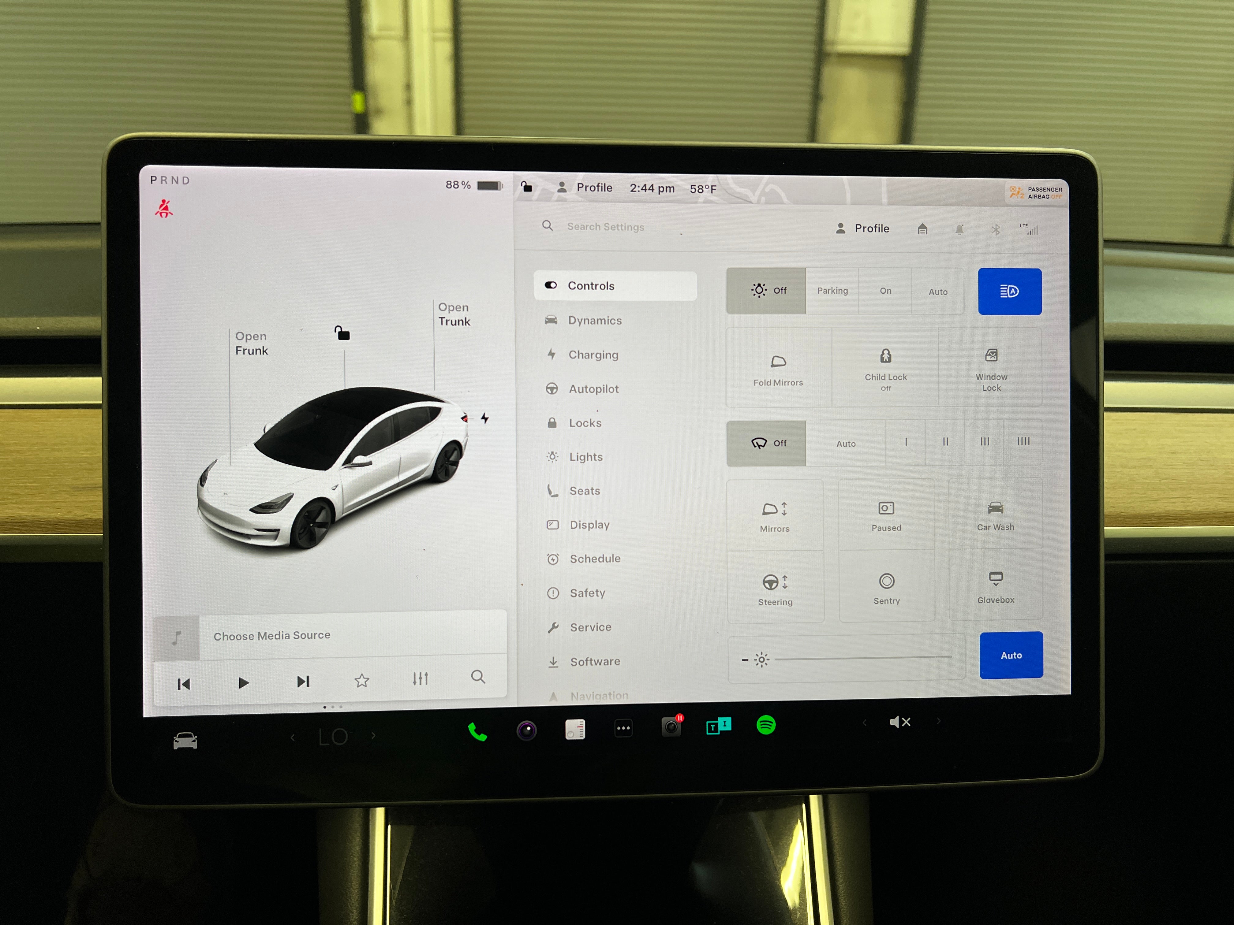 2018 Tesla Model 3 Long Range 3