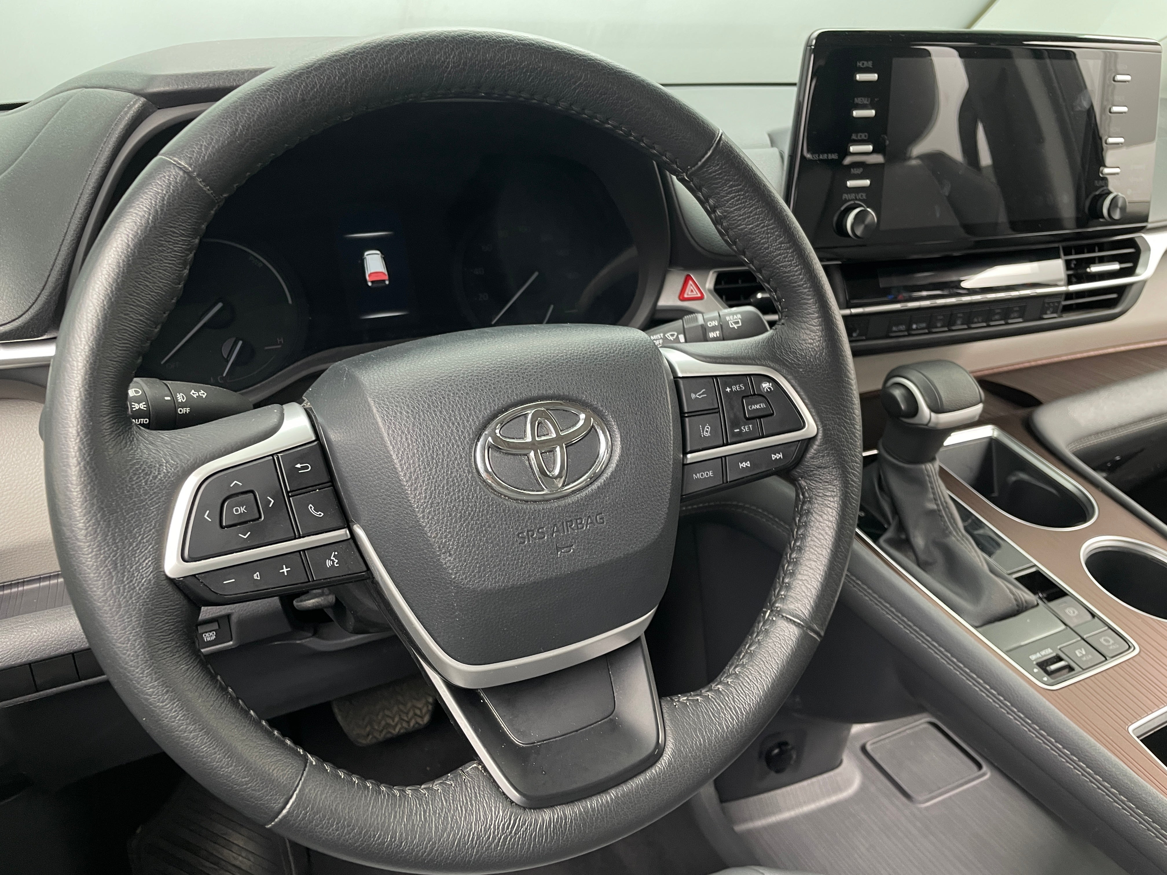 2024 Toyota Sienna XLE 4