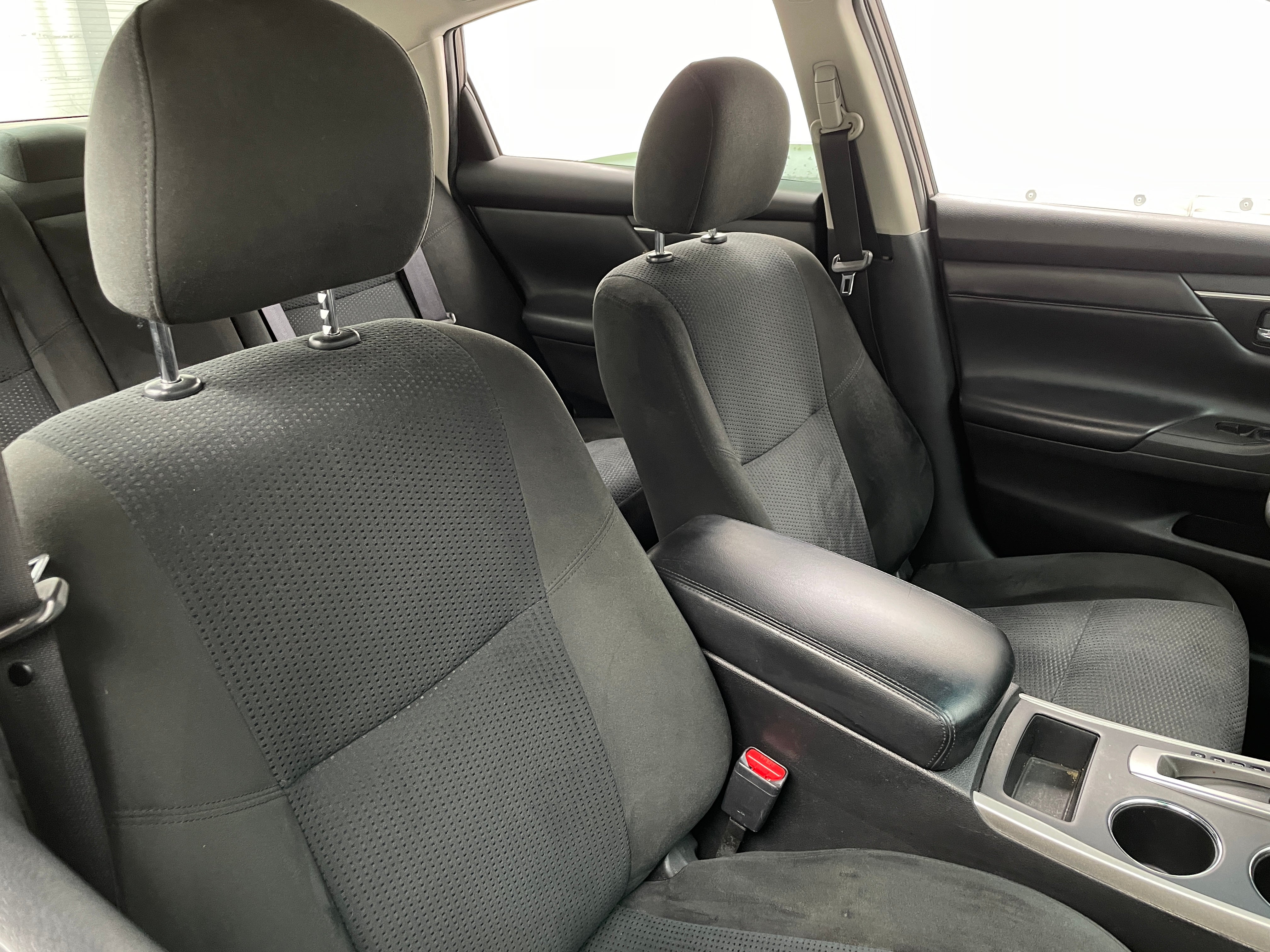 2015 Nissan Altima SV 2