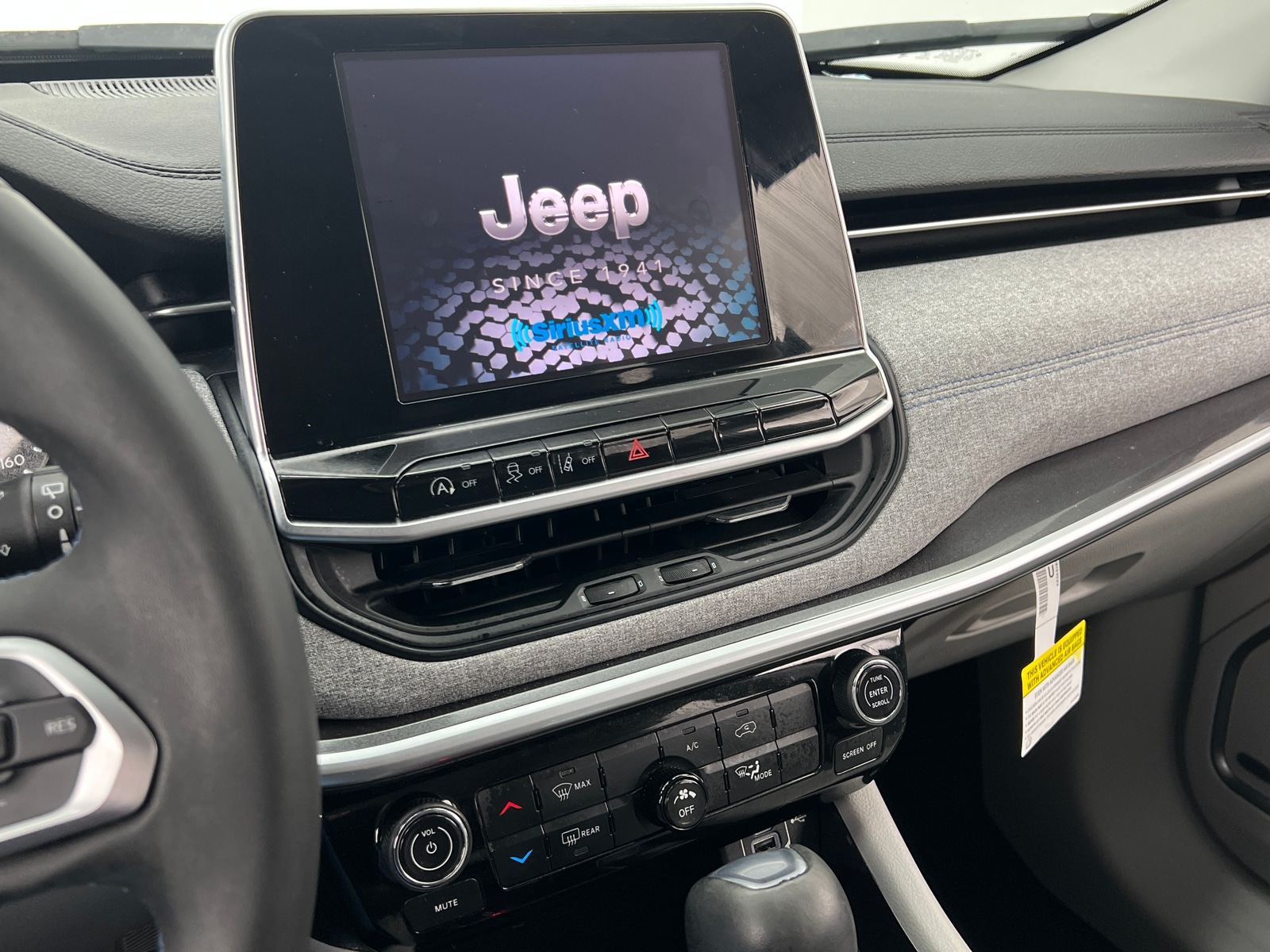 Thumbnail: 2022 Jeep Compass - 4