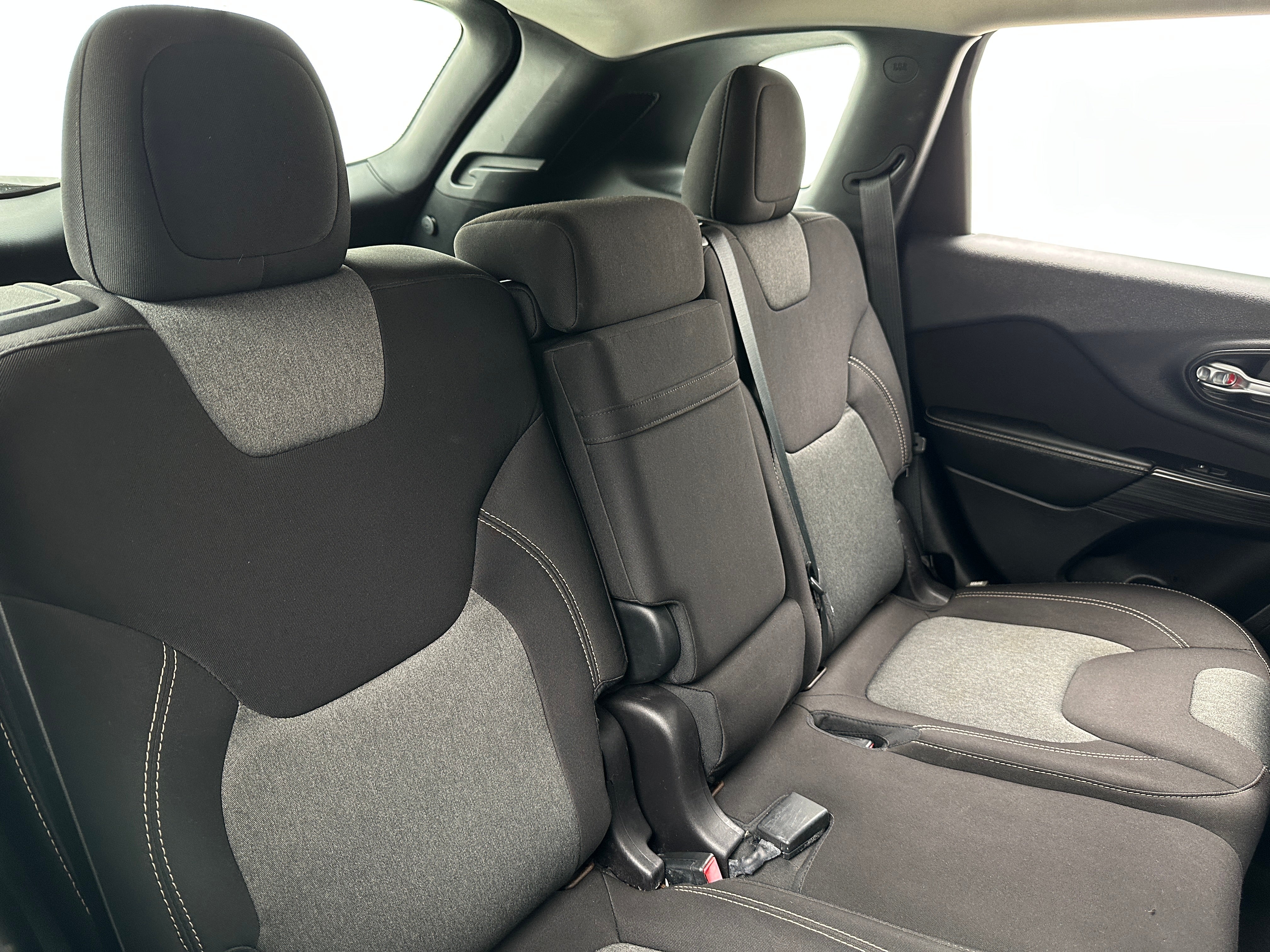 2015 Jeep Cherokee Sport 6