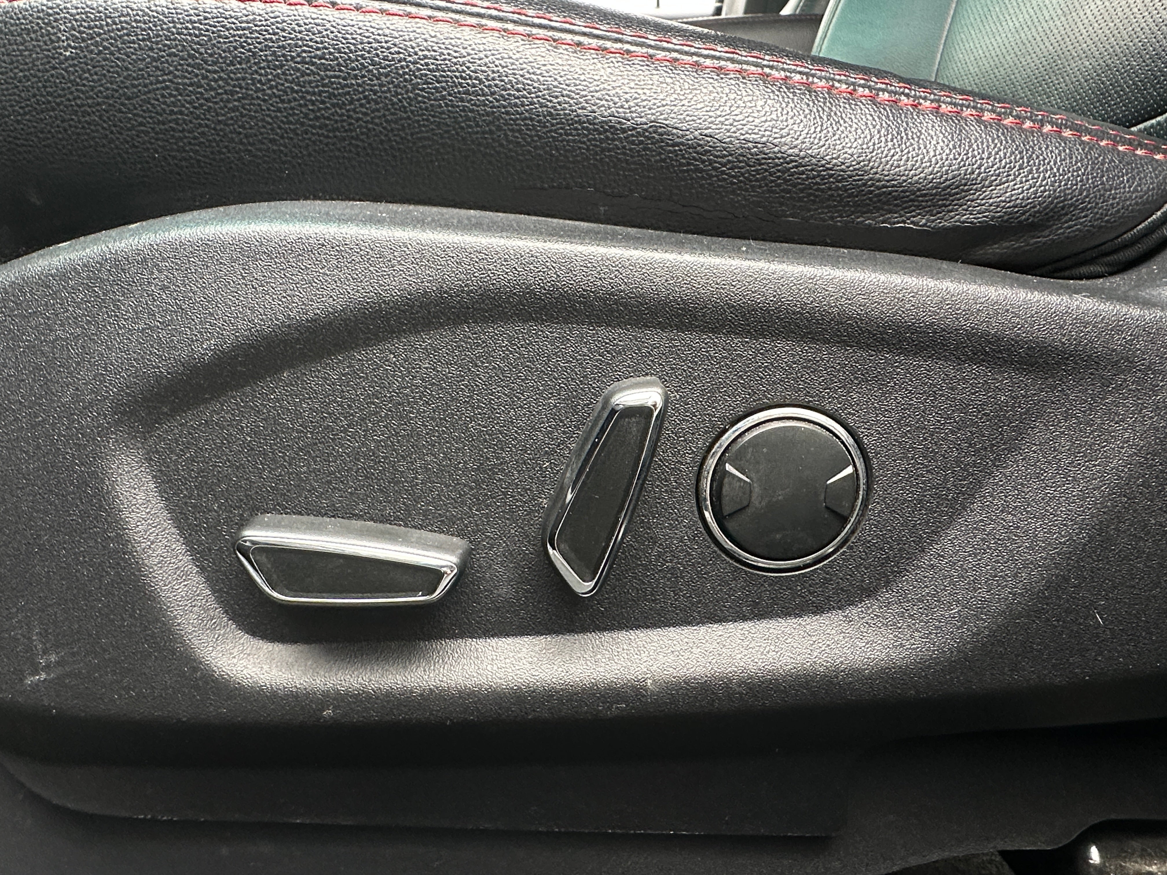 Used 2016 Ford Explorer Sport with VIN 1FM5K8GT1GGD04496 for sale in Auburn, WA