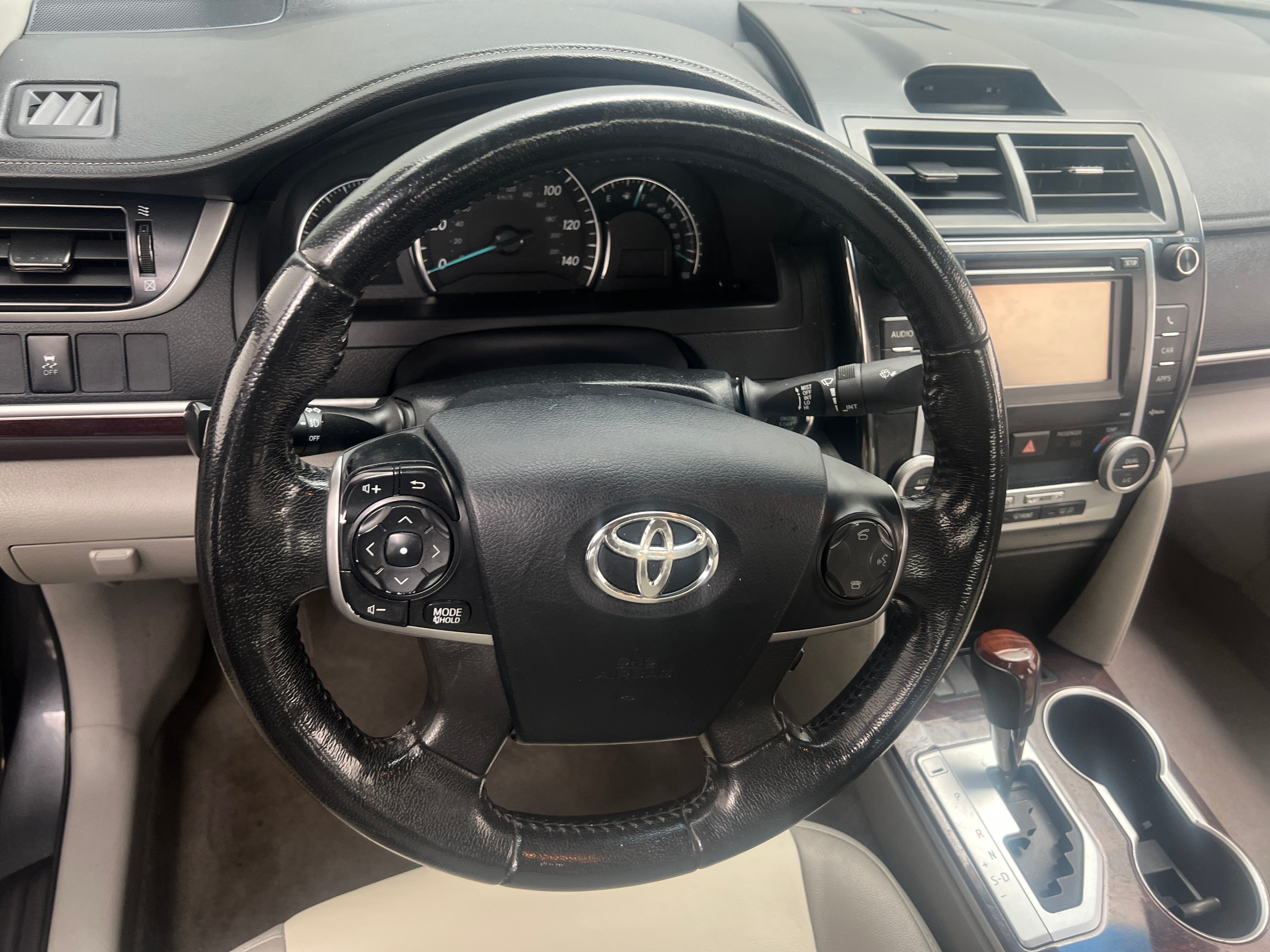 2012 Toyota Camry XLE 4