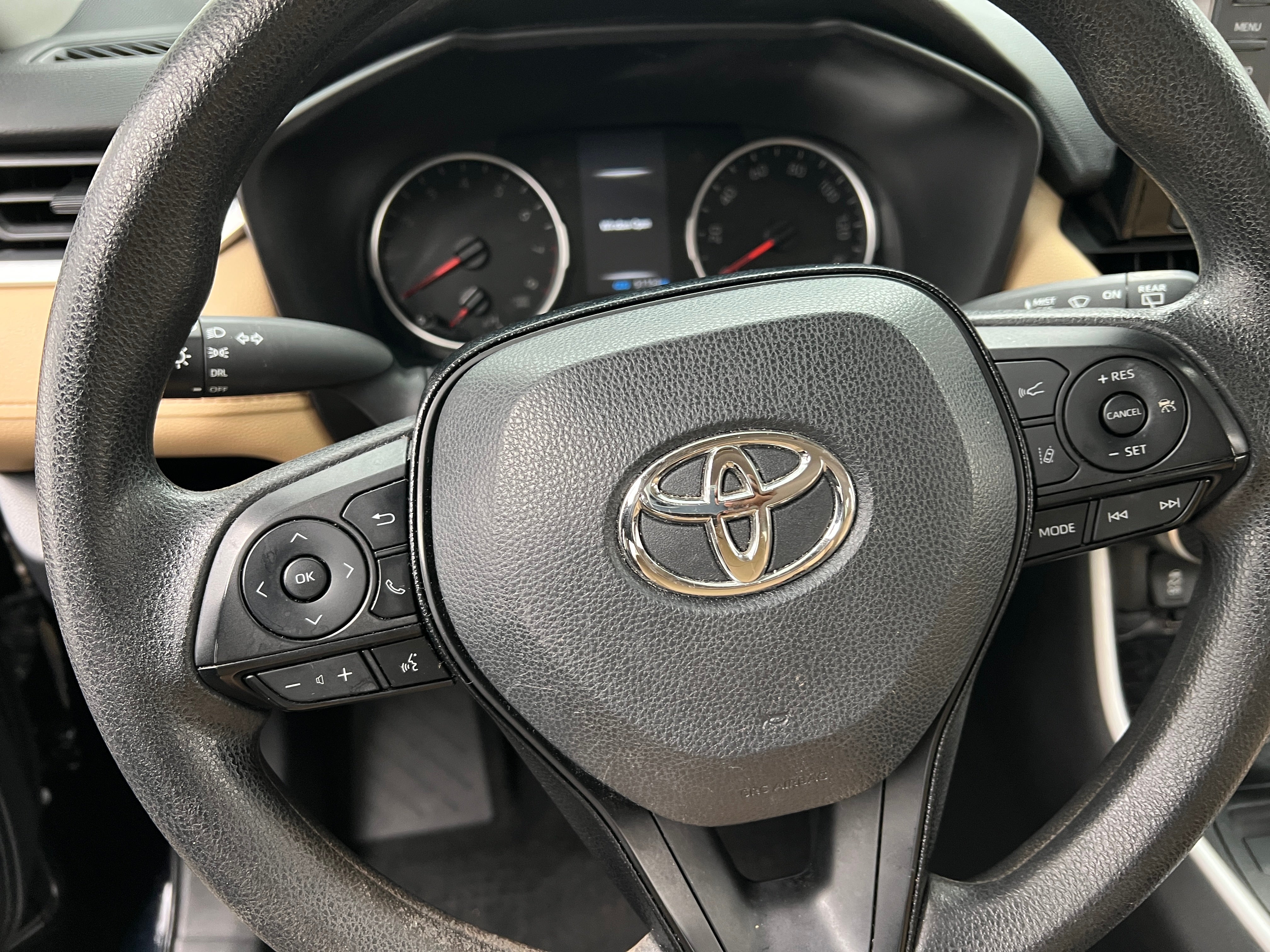 2021 Toyota RAV4 LE 5