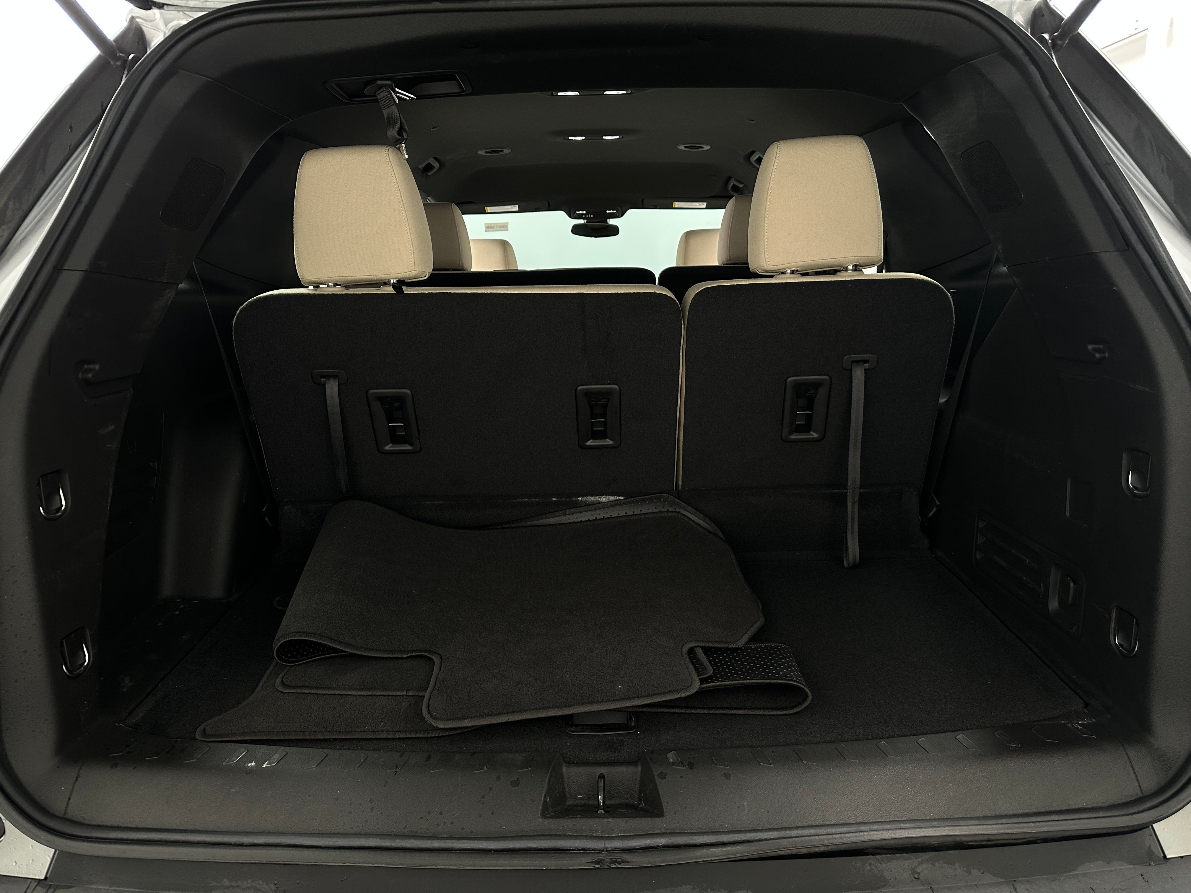 2023 Chevrolet Traverse LS 7