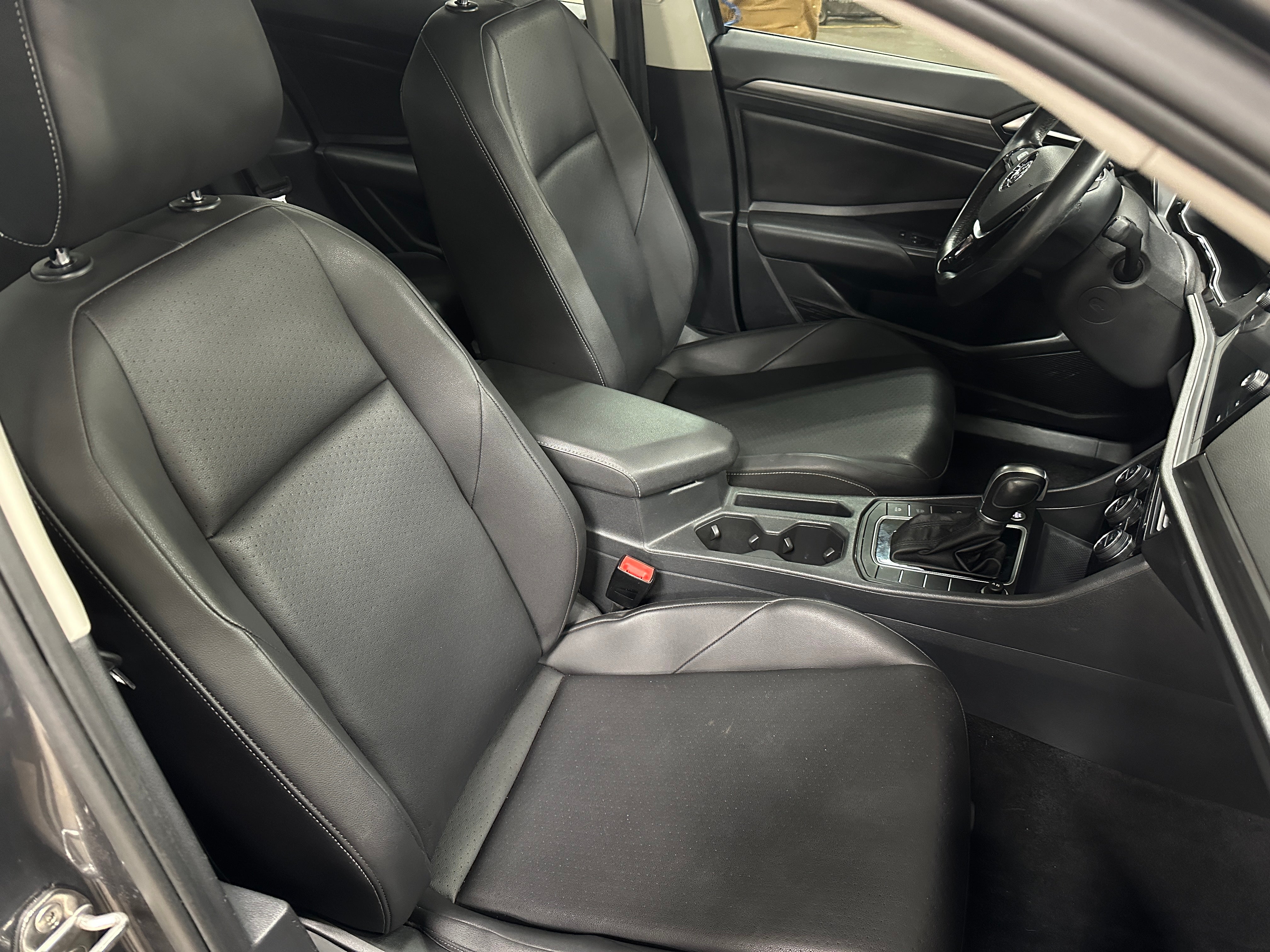 2019 Volkswagen Jetta SEL 2