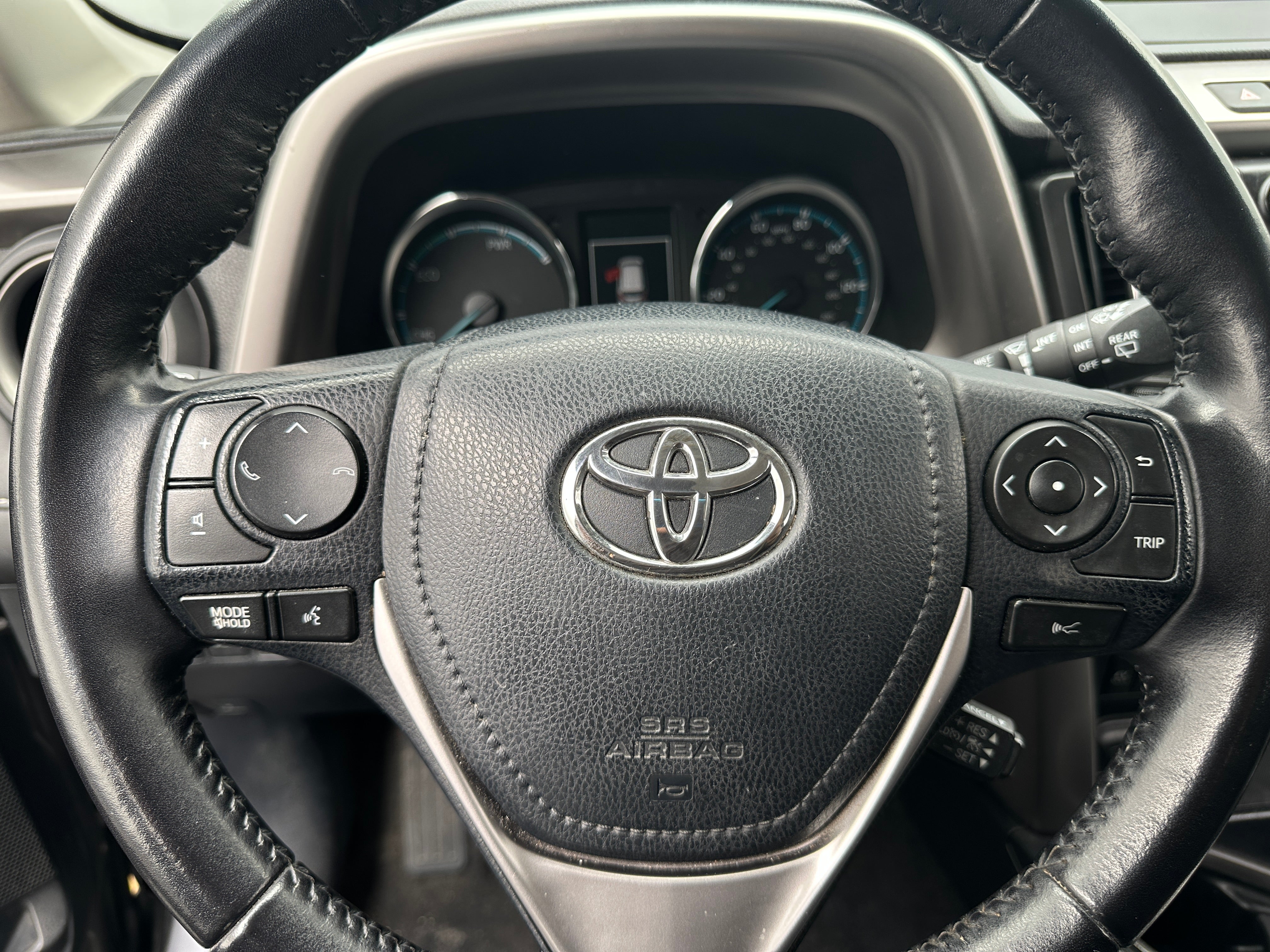 2017 Toyota RAV4 XLE 5