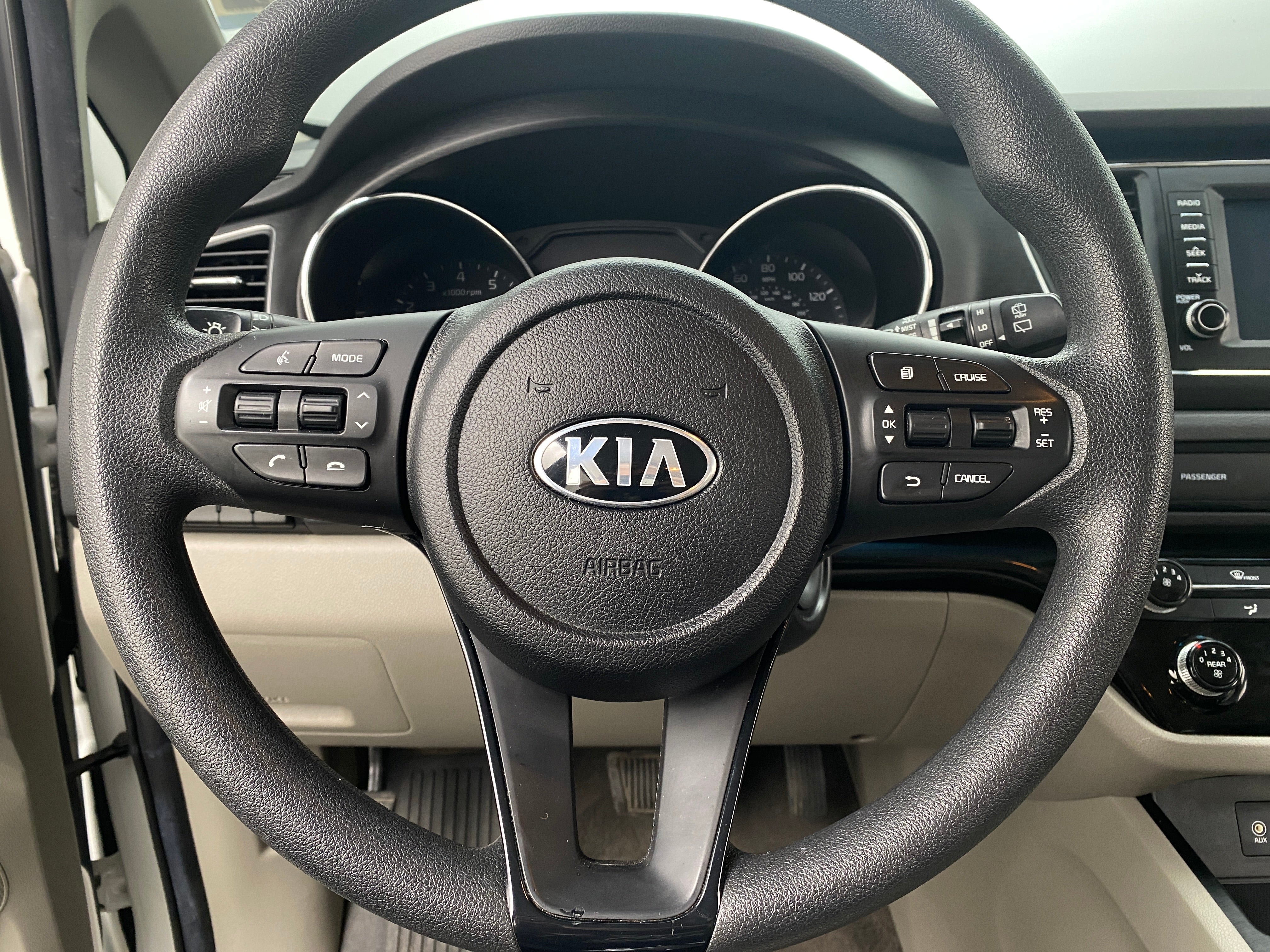 2021 Kia Sedona LX 5