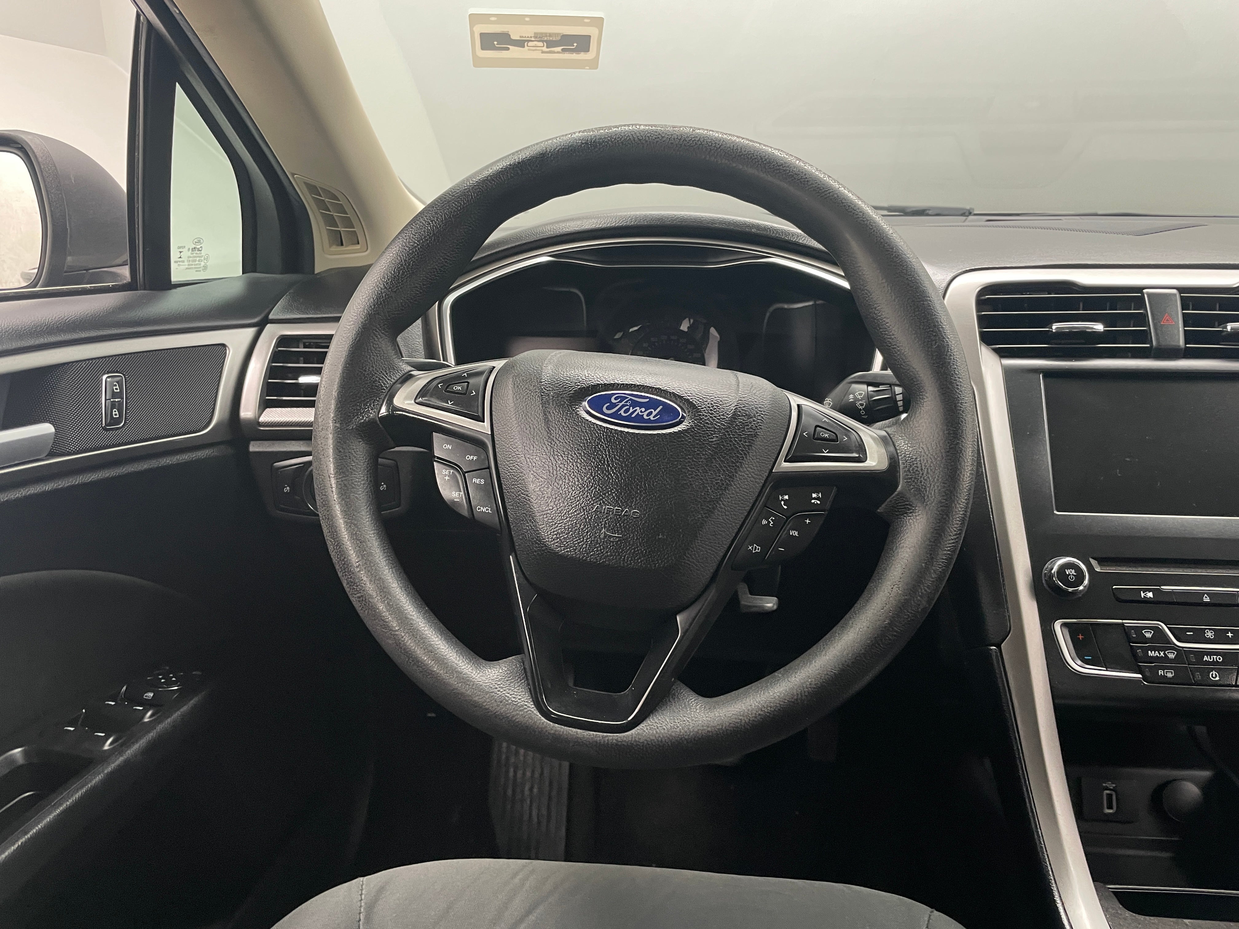 2017 Ford Fusion SE 5