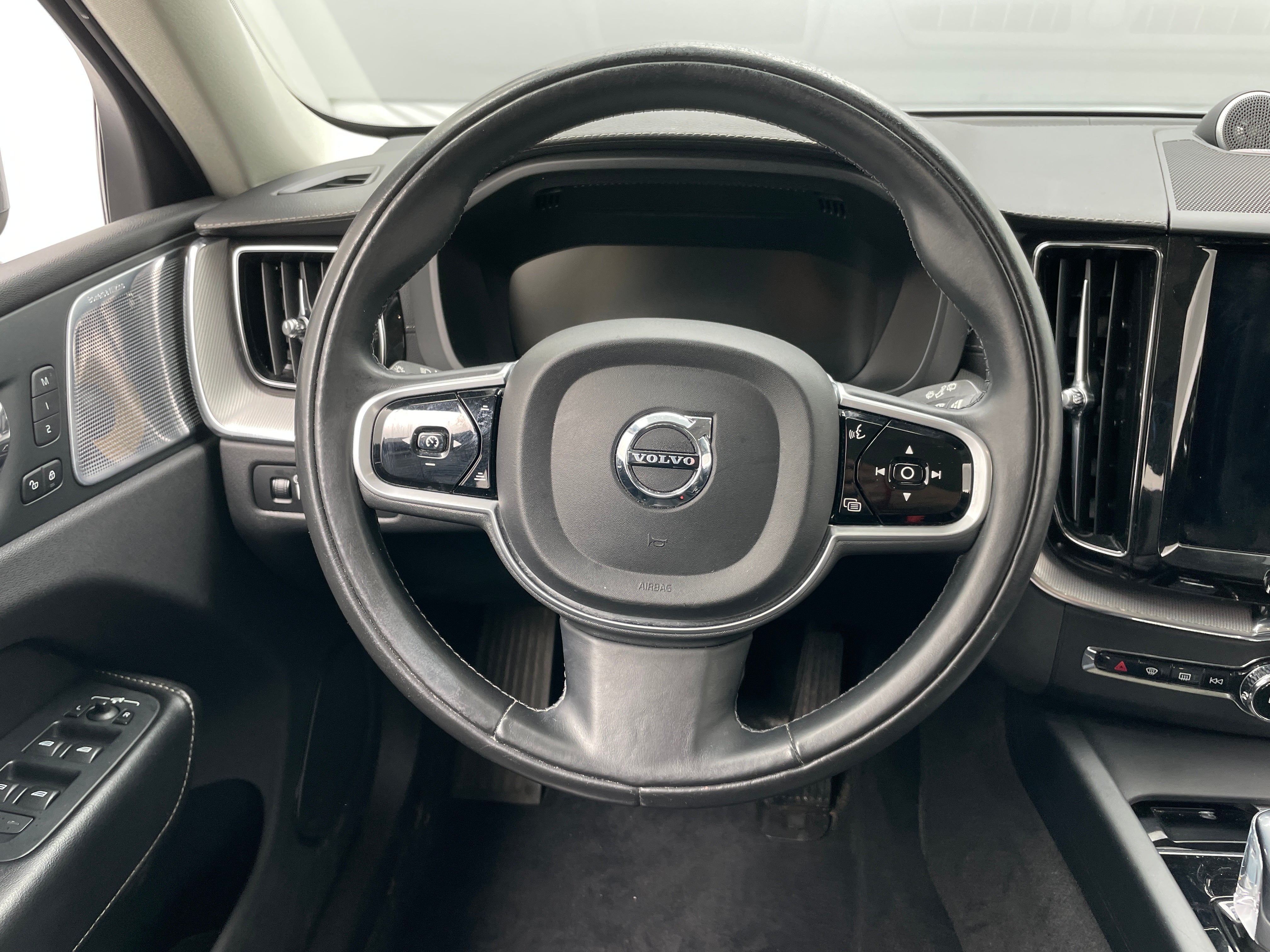 2018 Volvo XC60 T8 Inscription 5