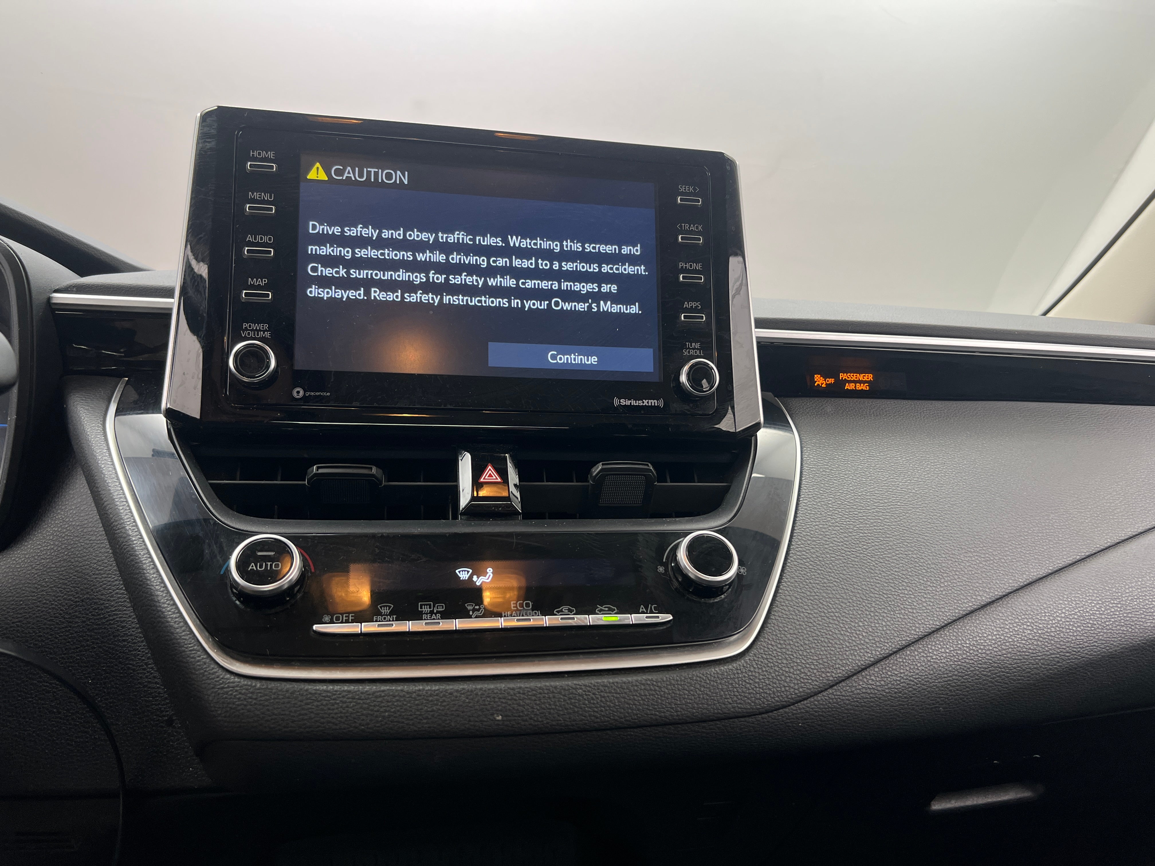 2021 Toyota Corolla LE 4