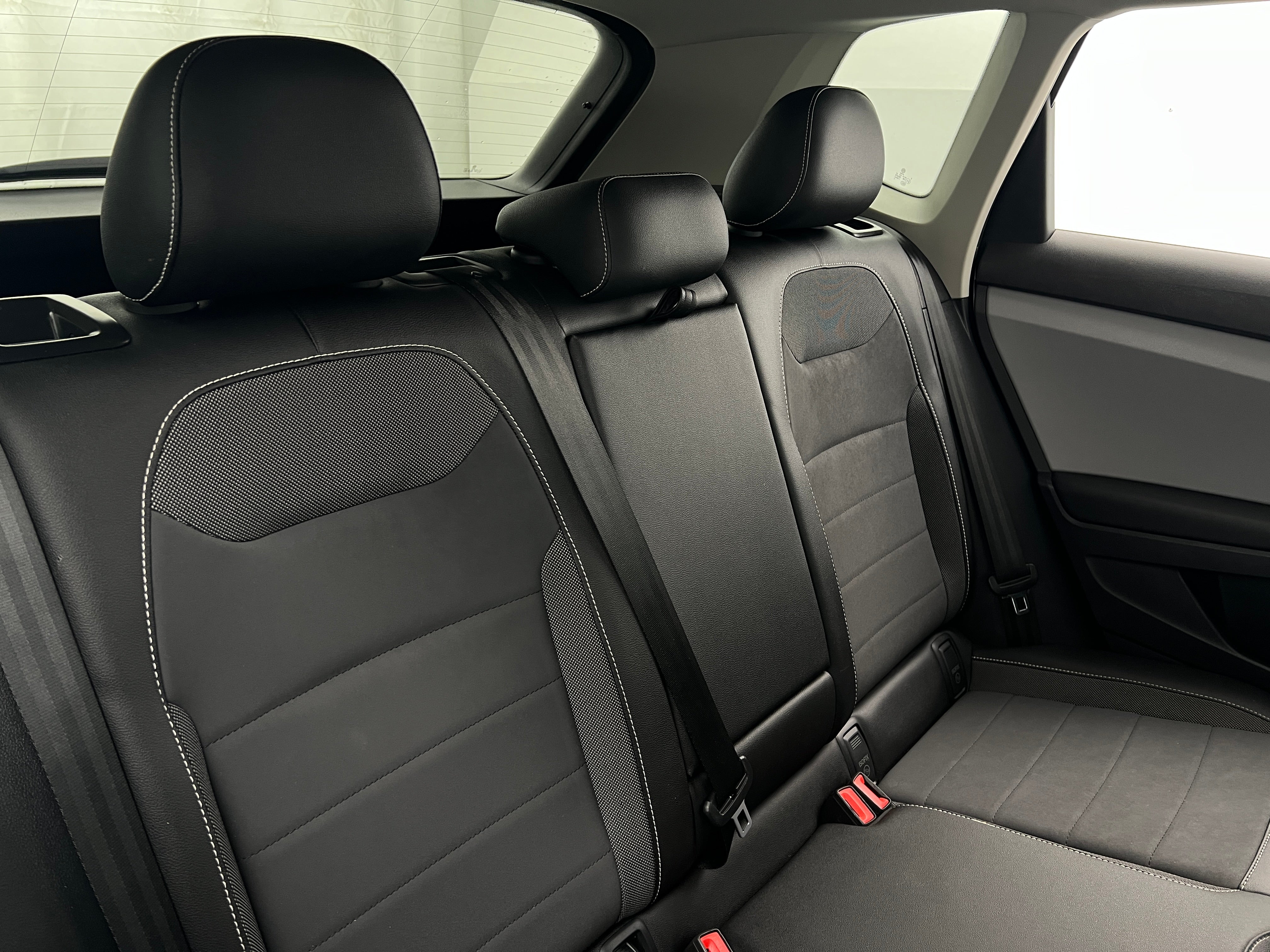 2022 Volkswagen Taos SE 6