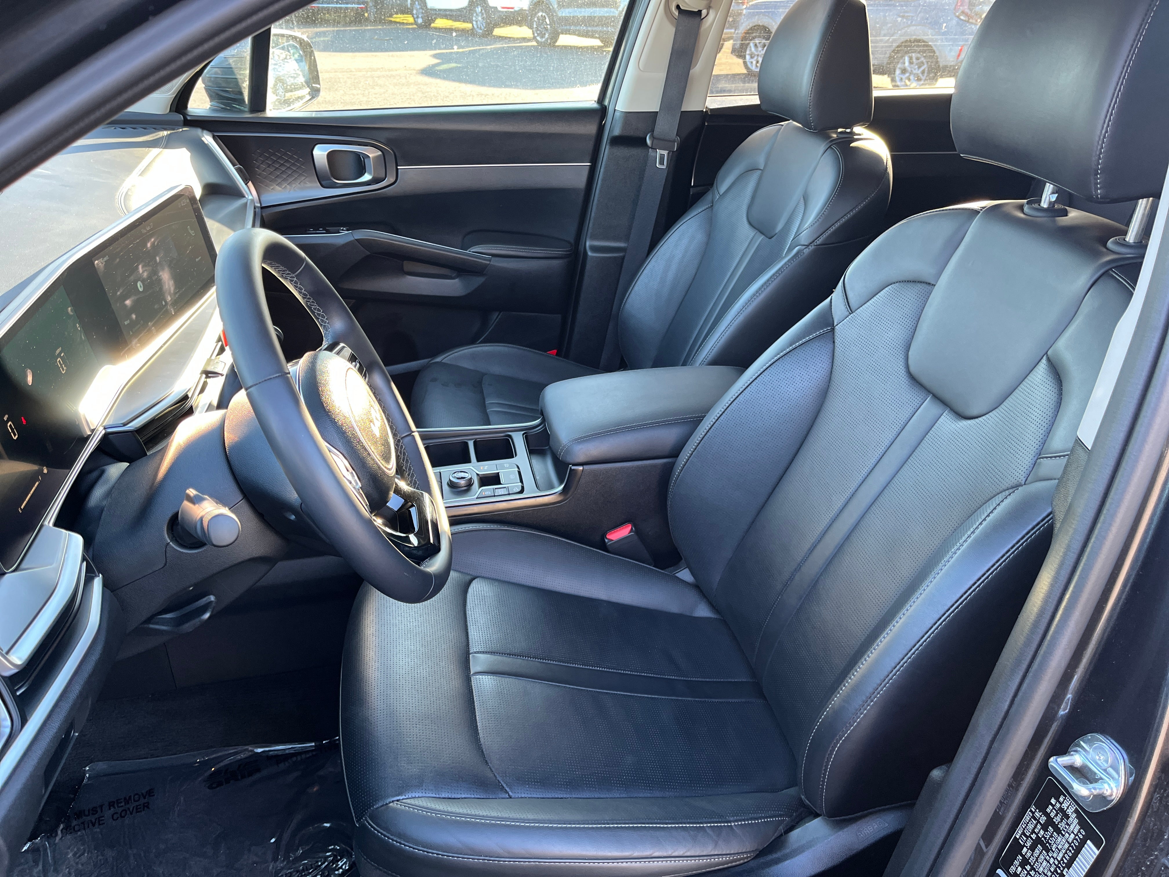 2024 Kia Sorento S 2