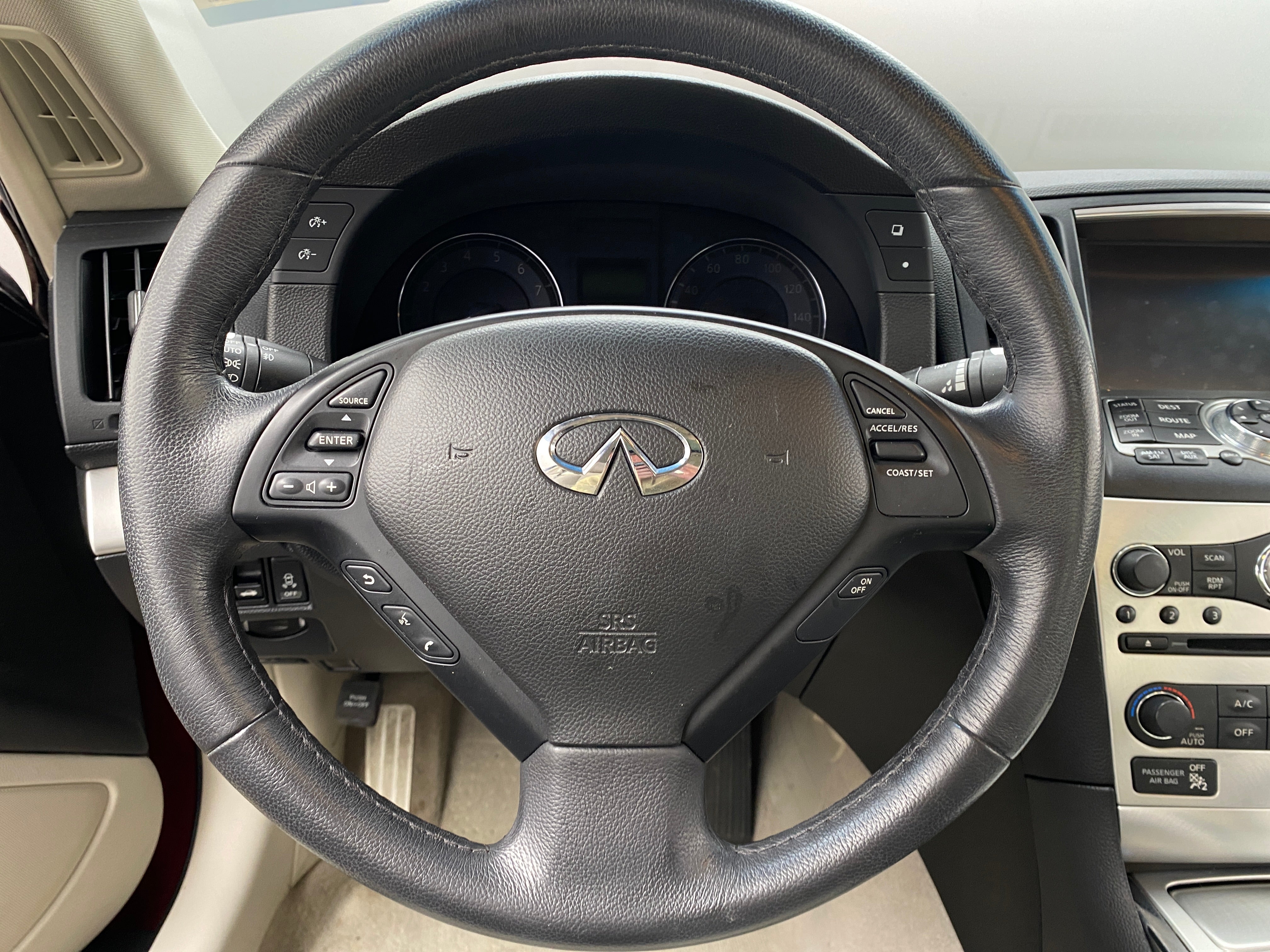 2015 INFINITI Q60 Base 3