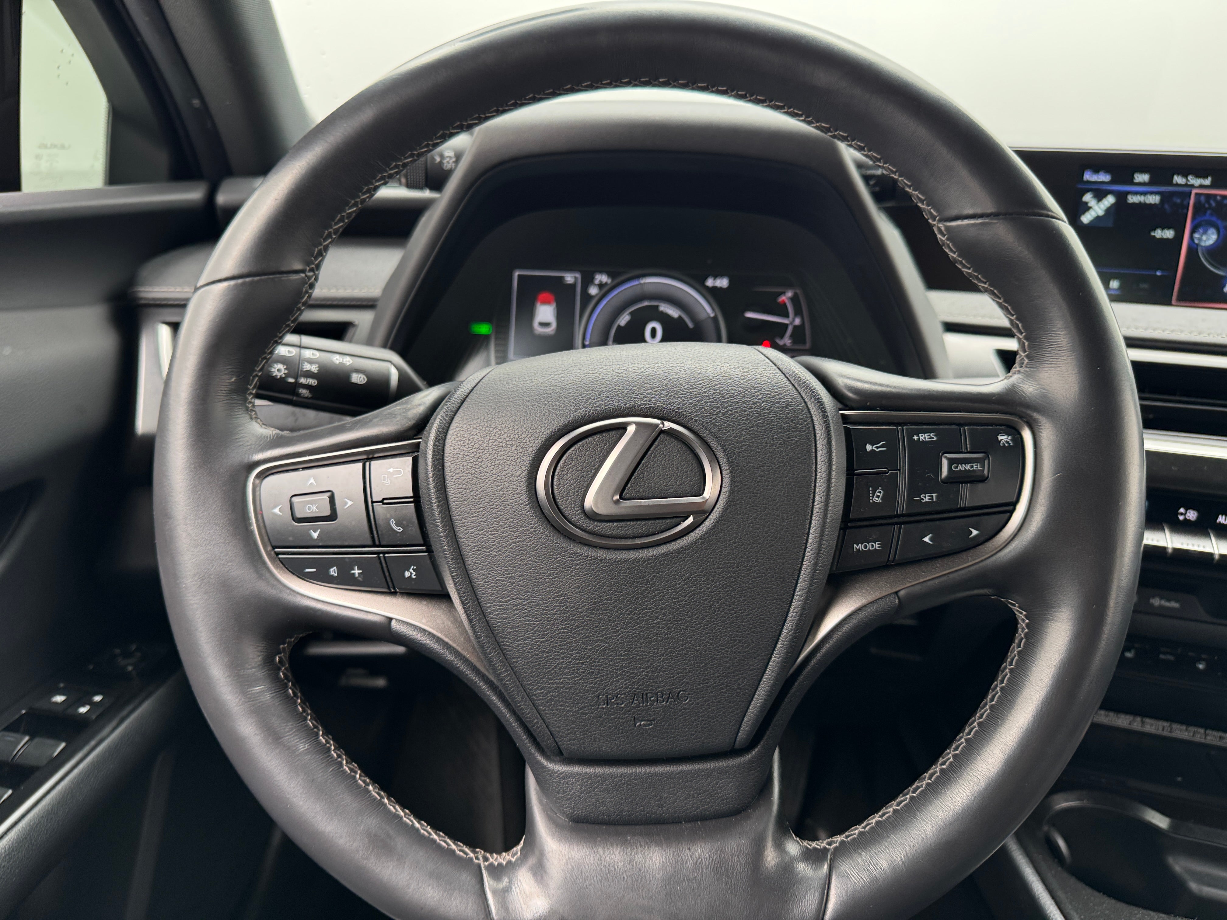 2021 Lexus UX 250h 4