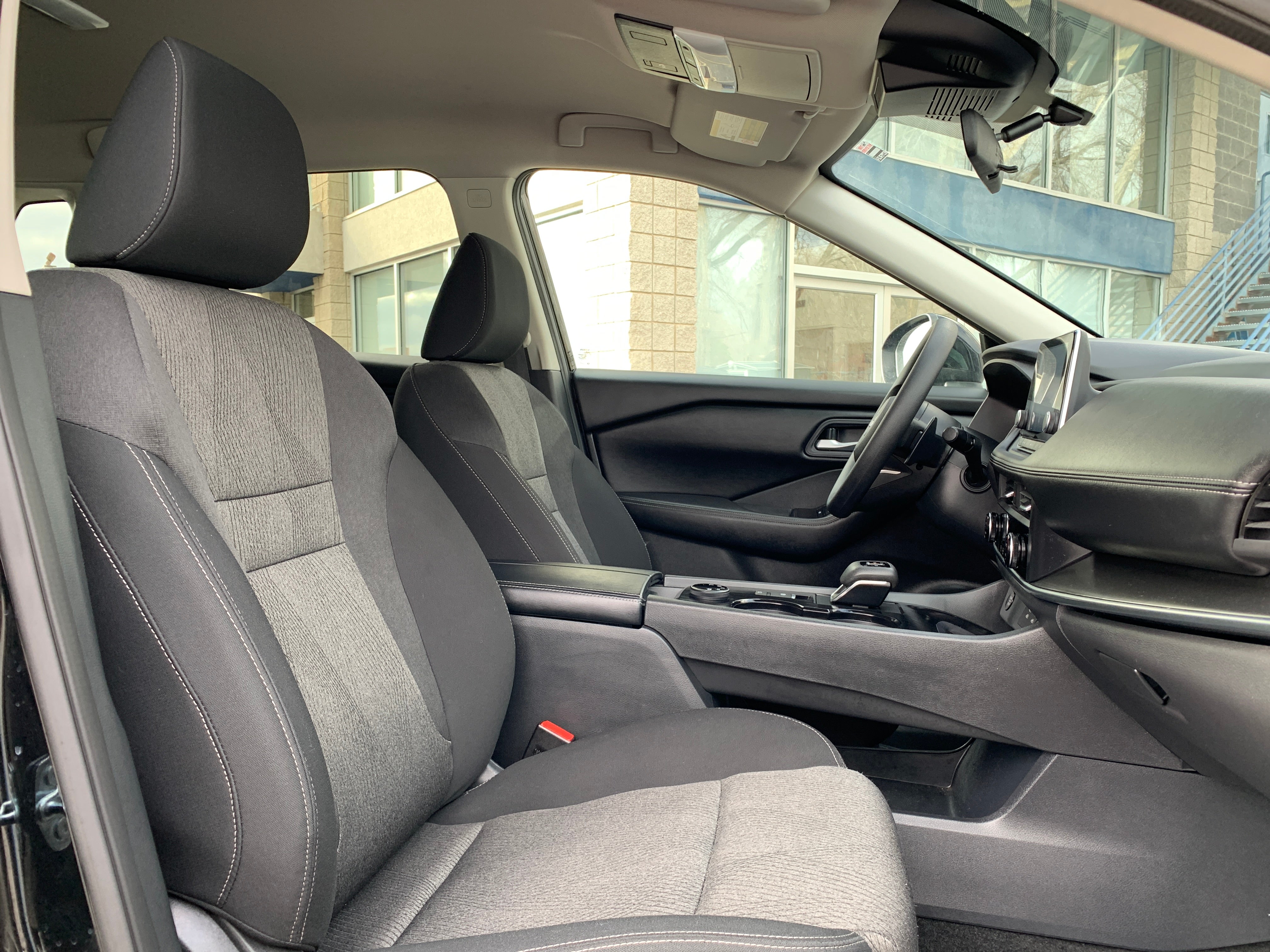 2024 Nissan Rogue SV 2