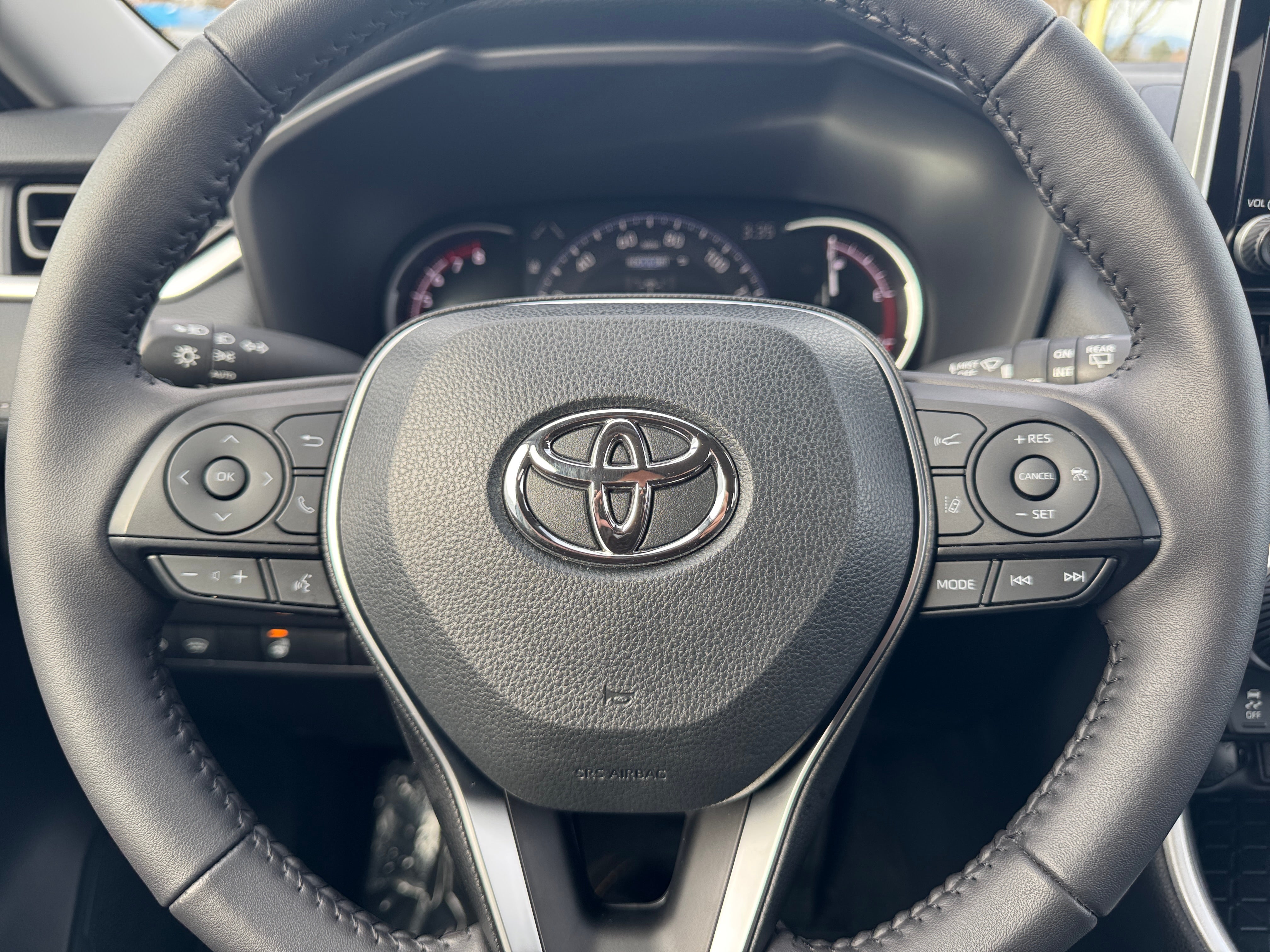 2024 Toyota RAV4 XLE 5