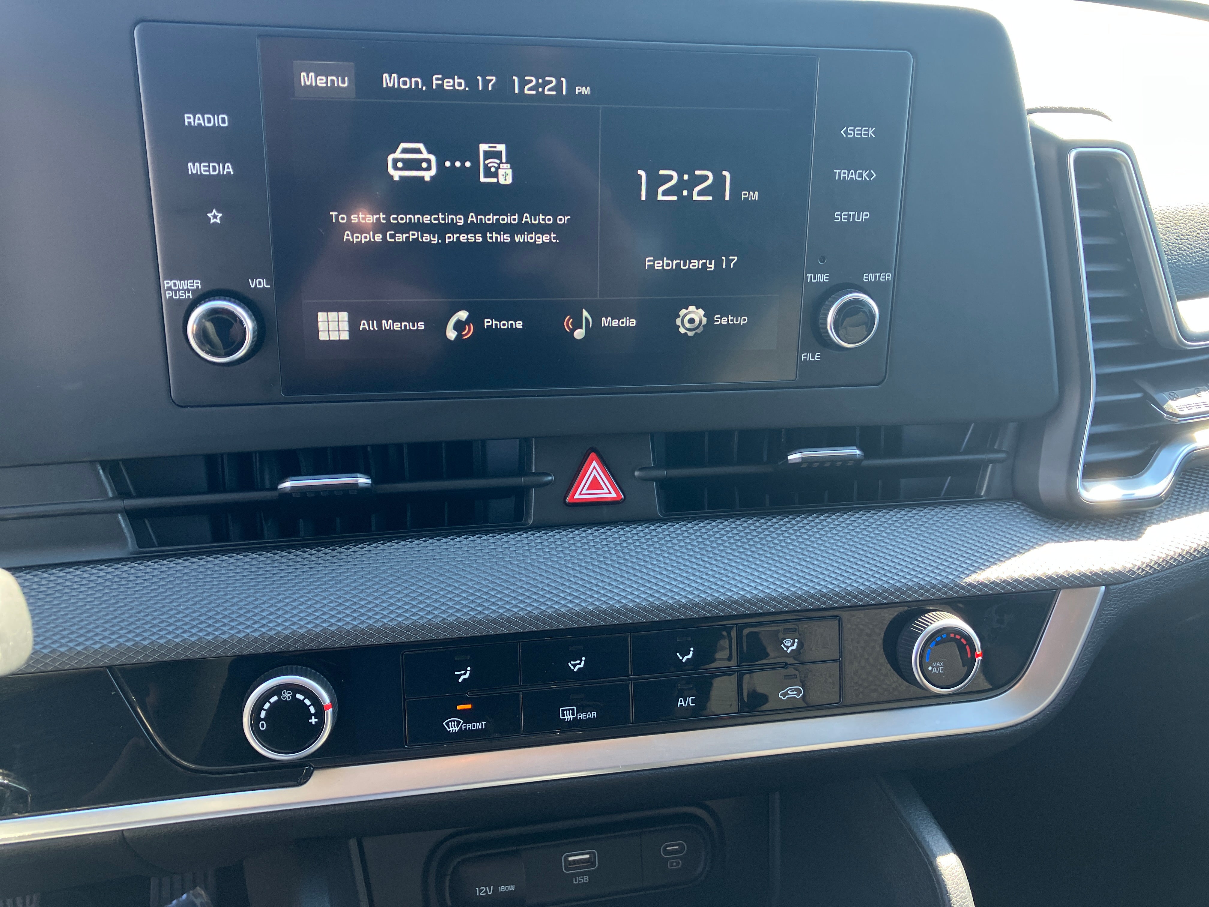2024 Kia Sportage LX 4