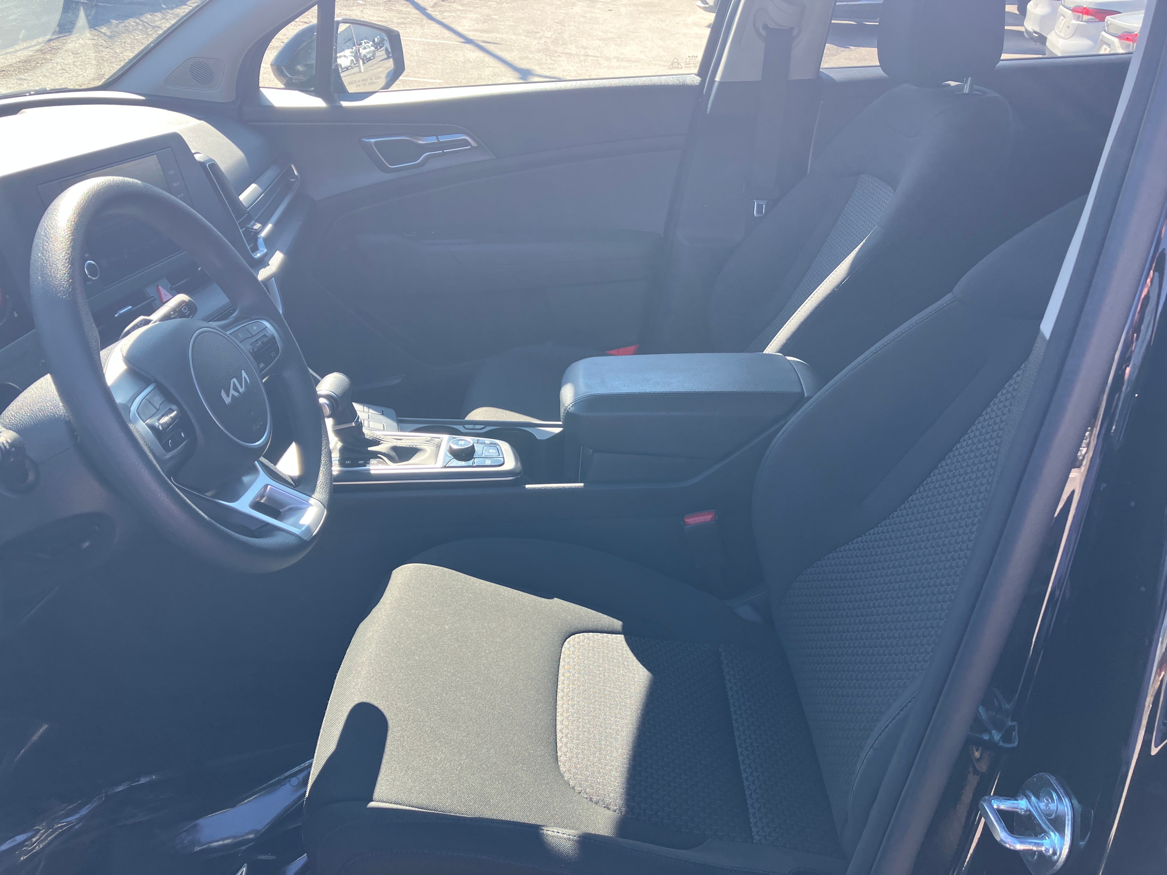 2024 Kia Sportage LX 2