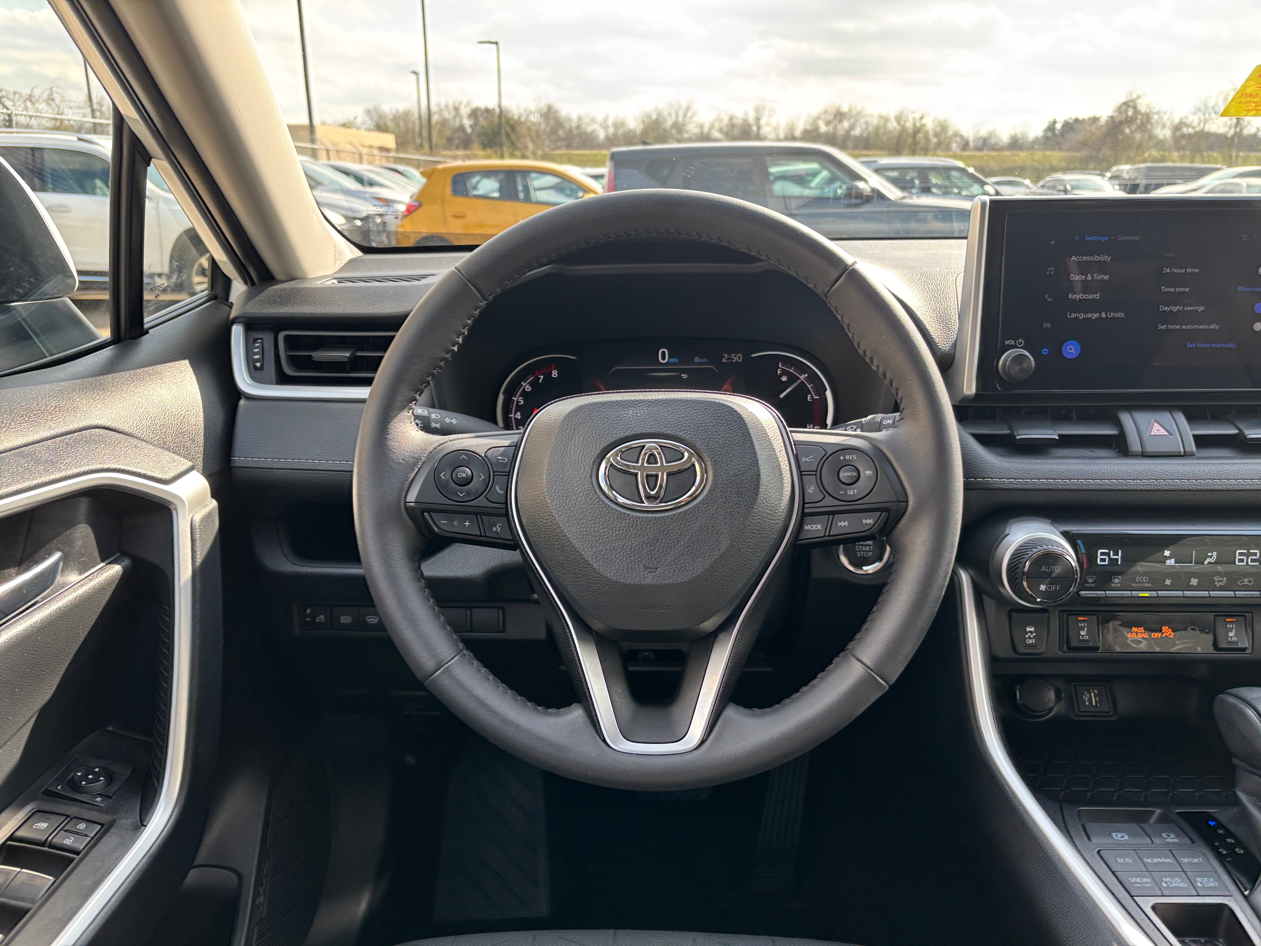 2024 Toyota RAV4 XLE 5