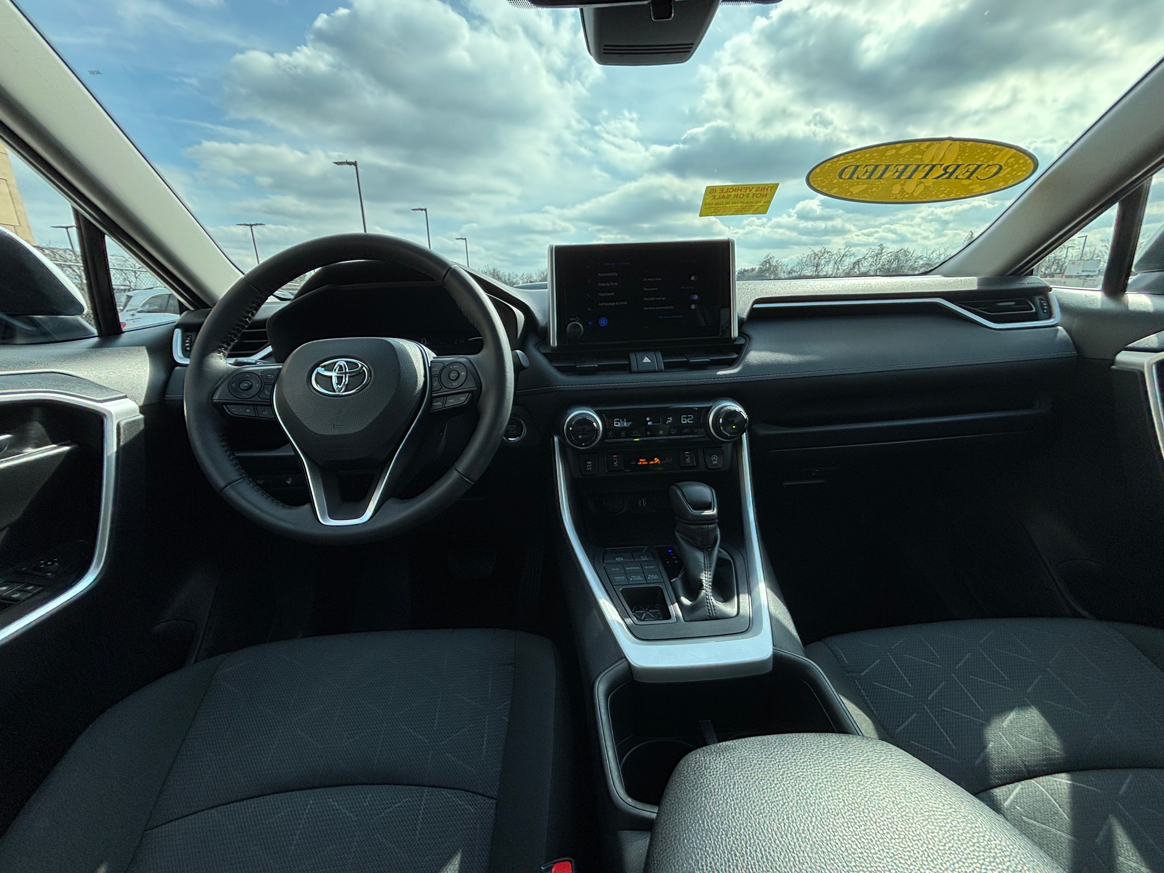 2024 Toyota RAV4 XLE 3