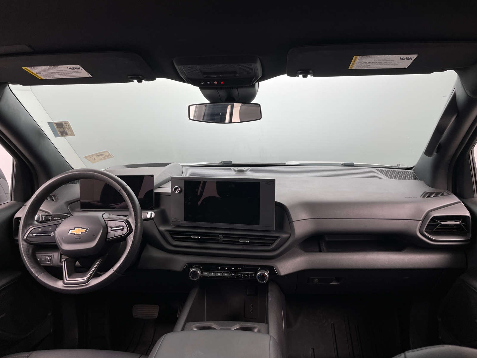 Thumbnail: 2024 Chevrolet Silverado EV - 3