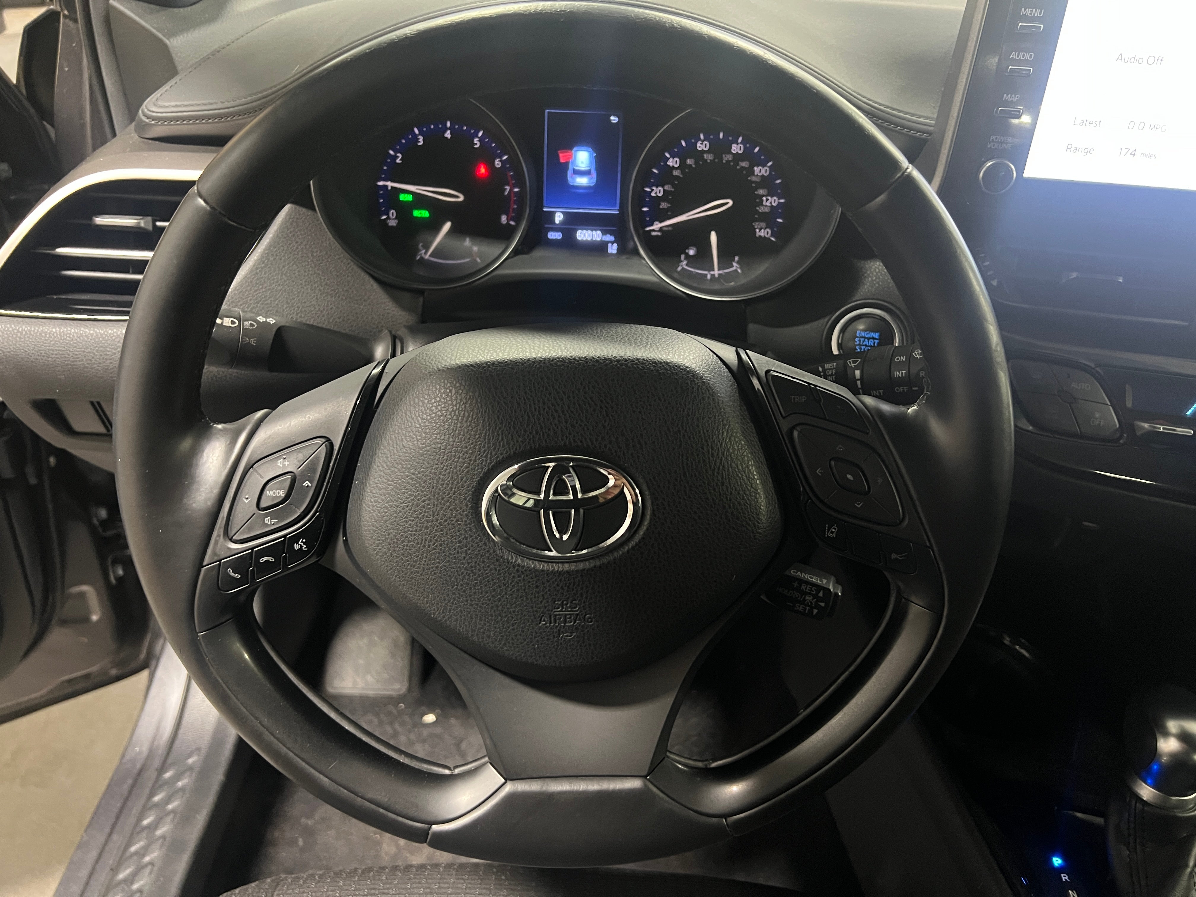 2019 Toyota C-HR XLE 5