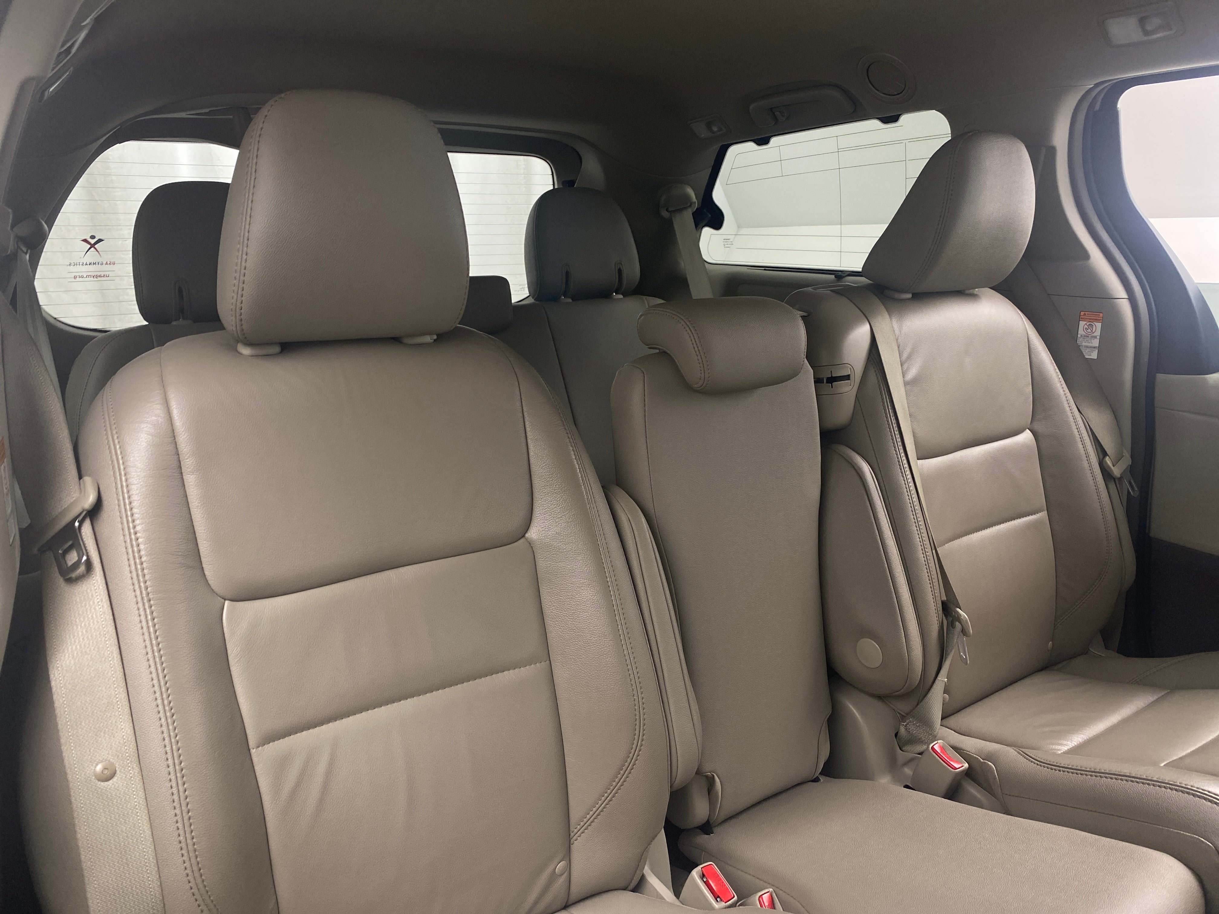 2019 Toyota Sienna XLE 5