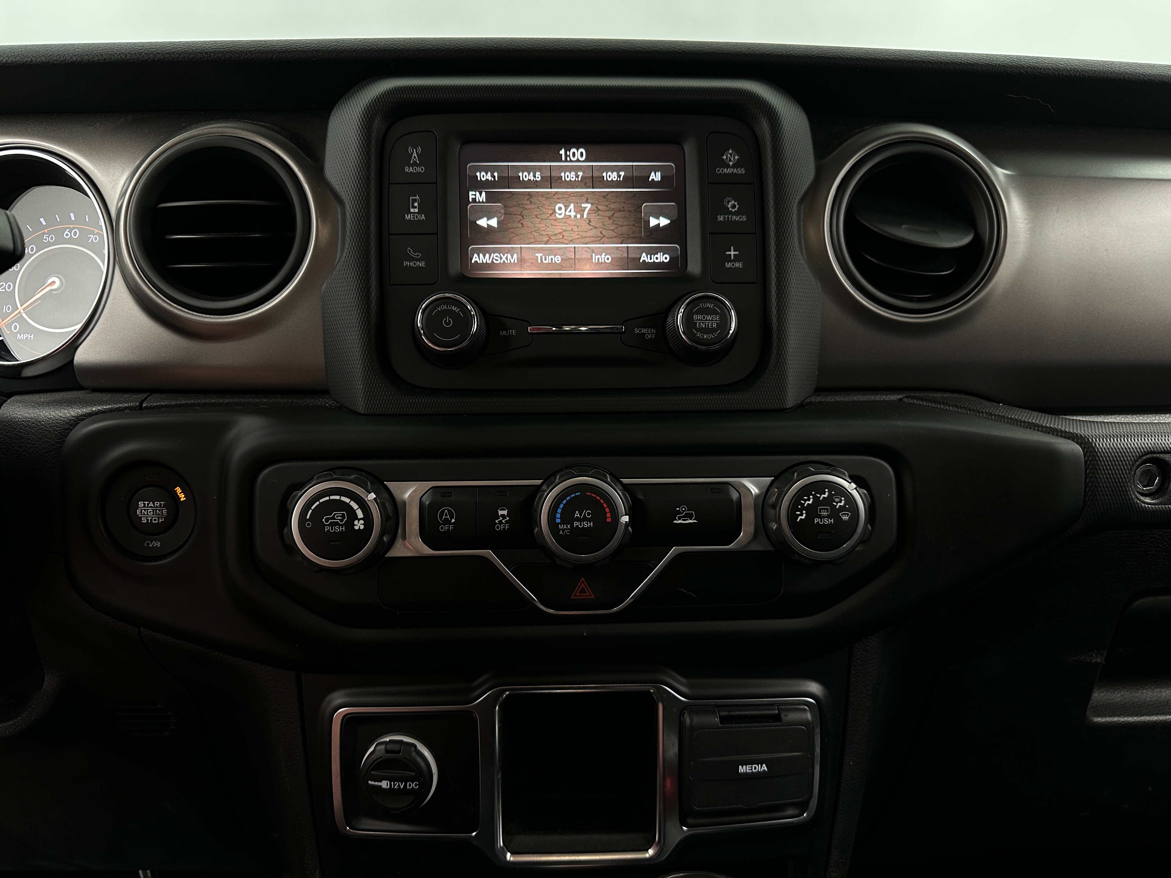 2021 Jeep Gladiator Willys 4