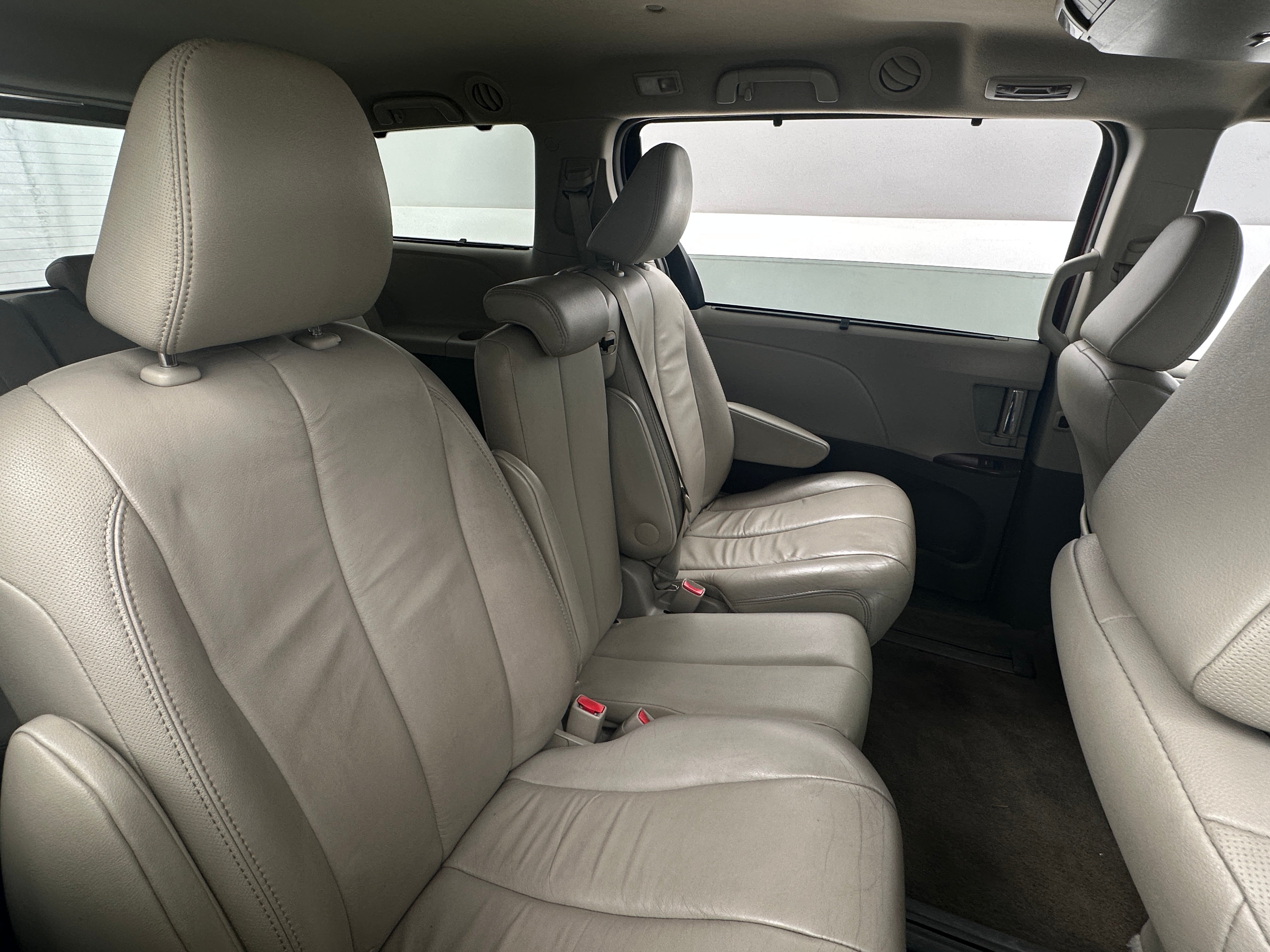 2013 Toyota Sienna XLE 5