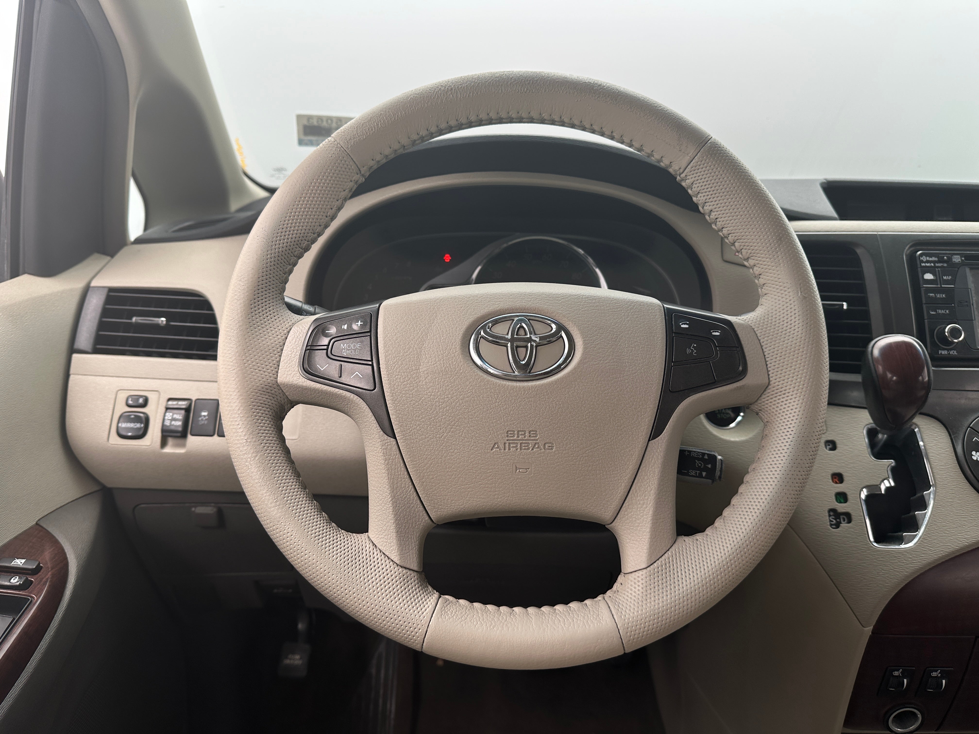 2013 Toyota Sienna XLE 4