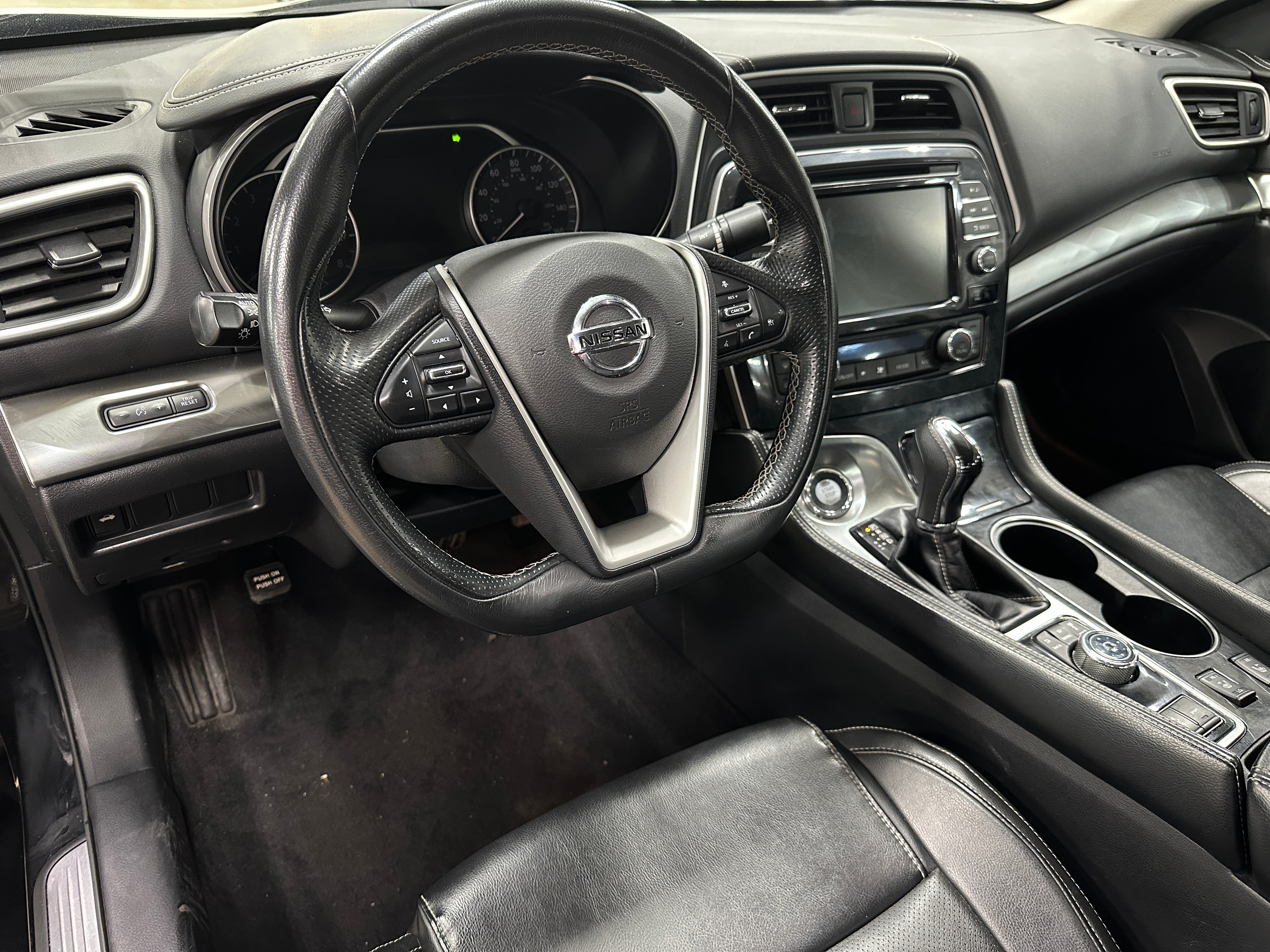 2021 Nissan Maxima SV 3