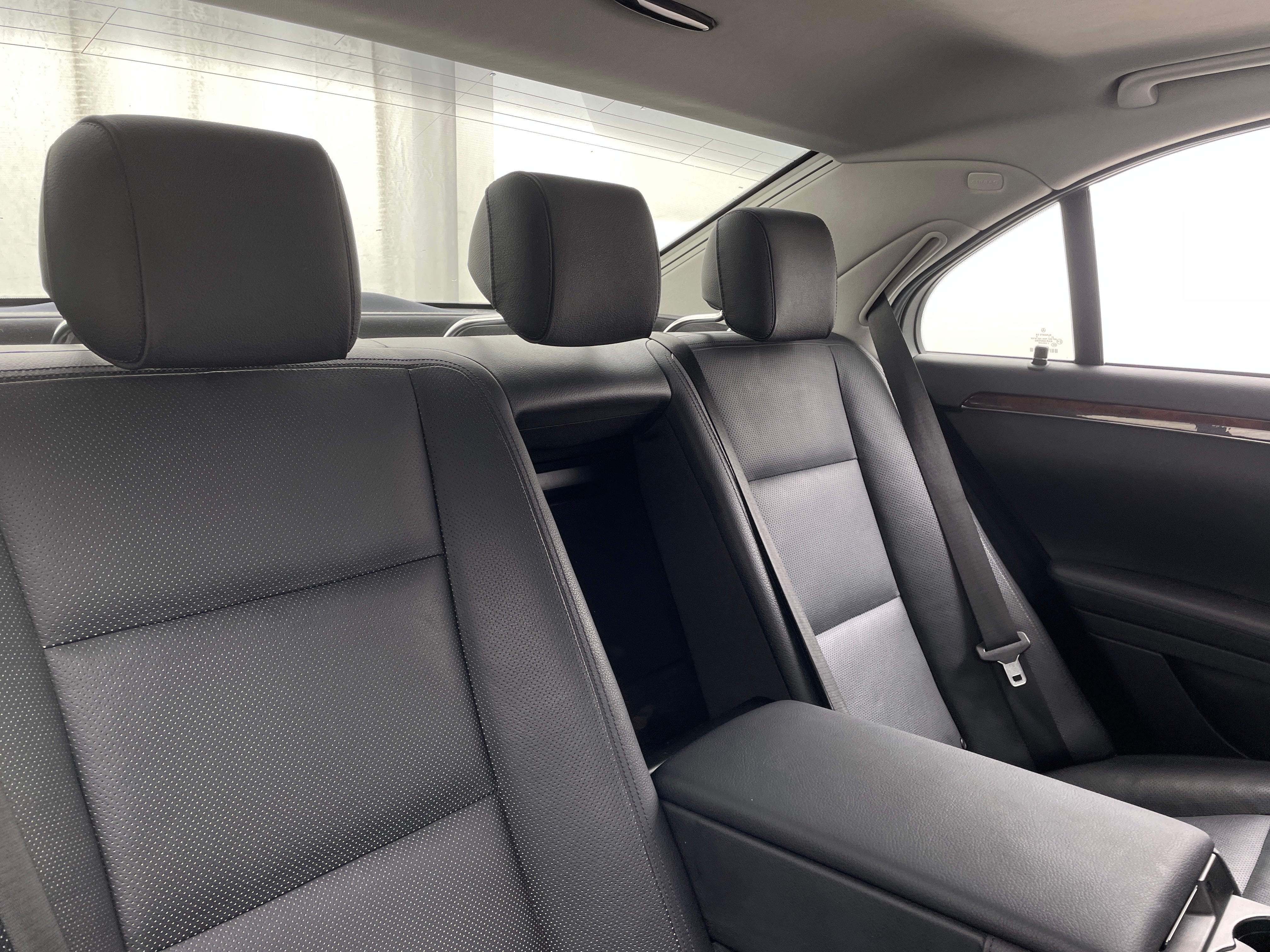 2010 Mercedes-Benz S-Class S 550 6