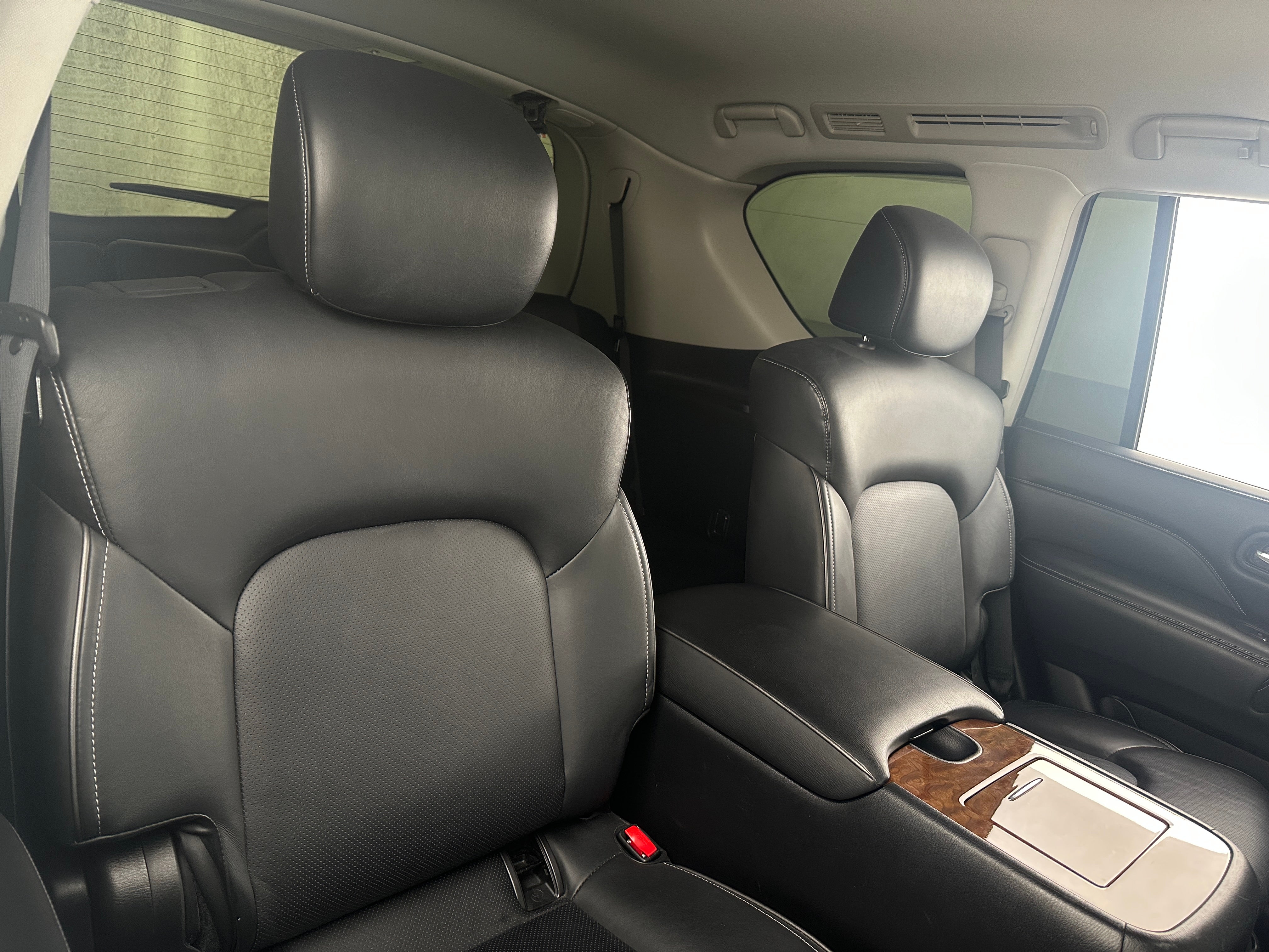 2019 INFINITI QX80 Luxe 6