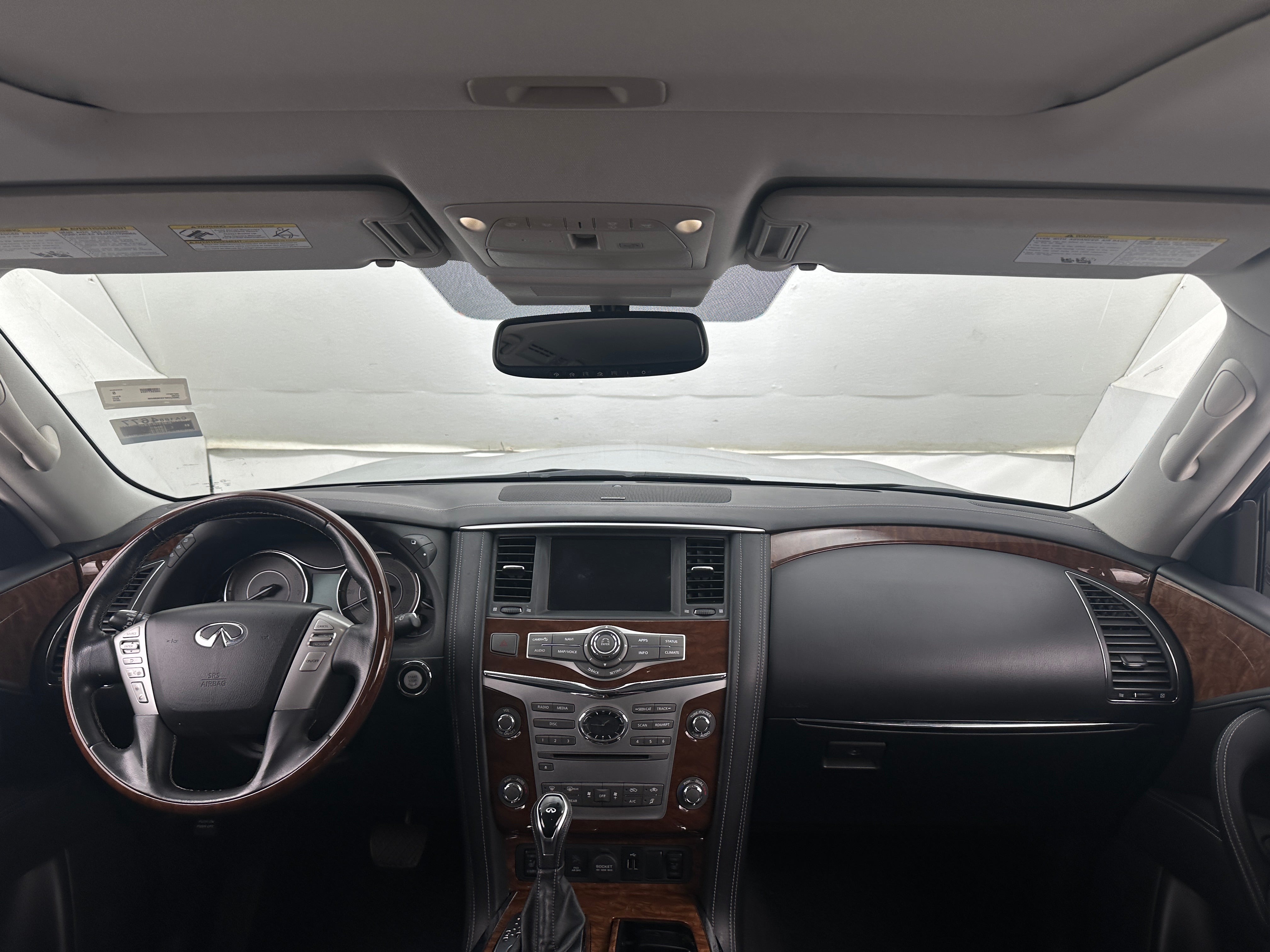 2019 INFINITI QX80 Luxe 3