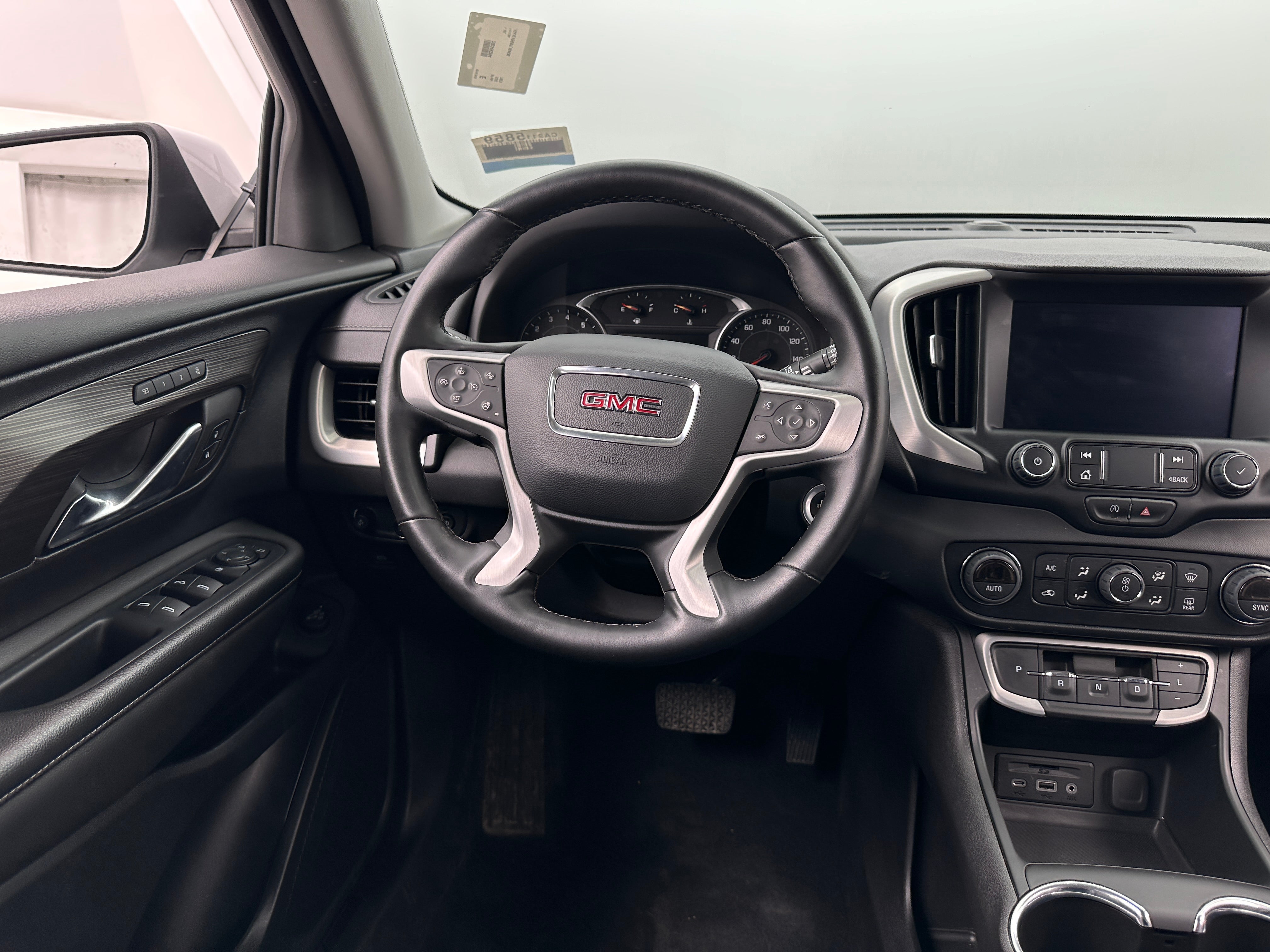 2023 GMC Terrain SLT 4