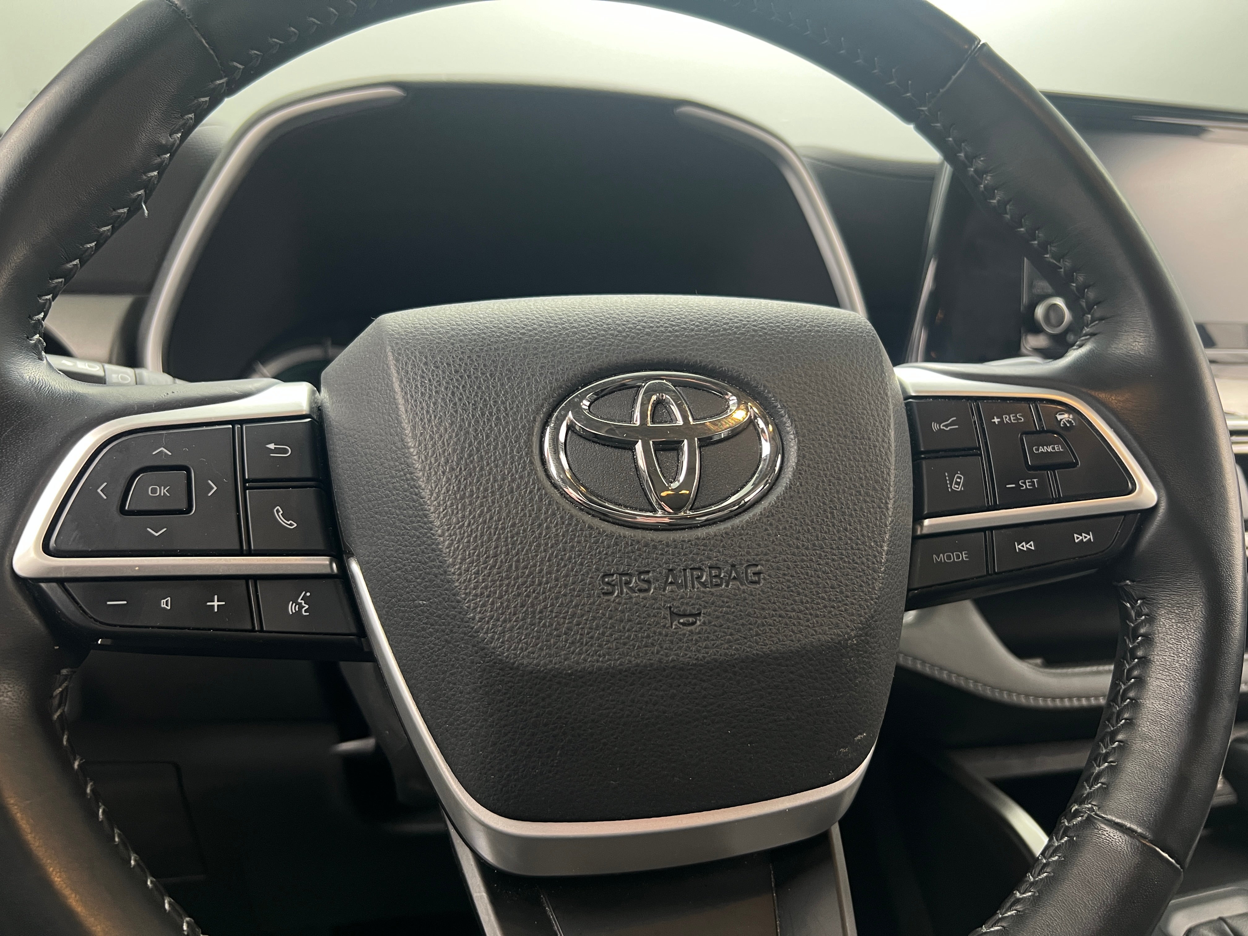 2022 Toyota Highlander XLE 4