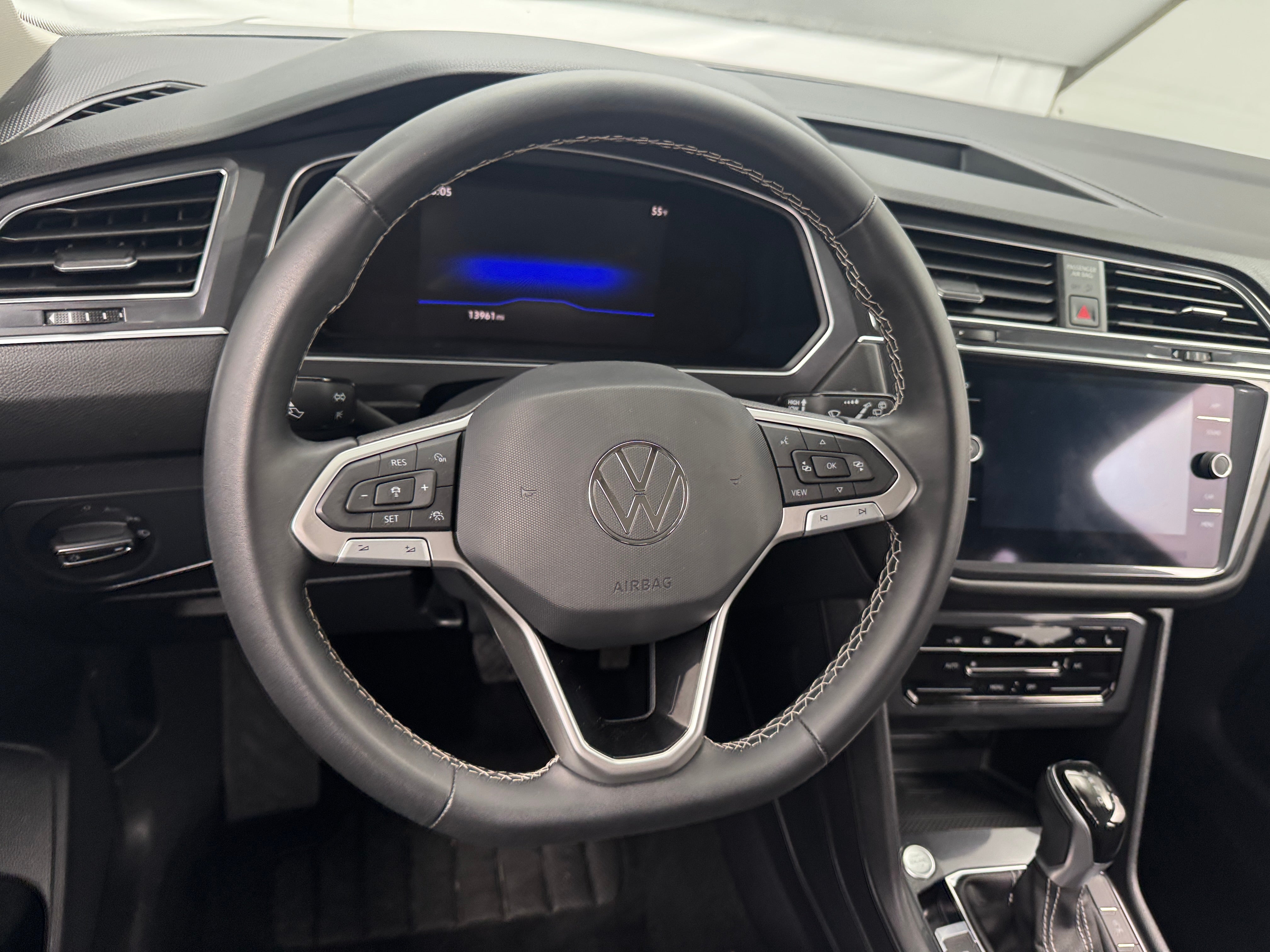 2022 Volkswagen Tiguan SE 4