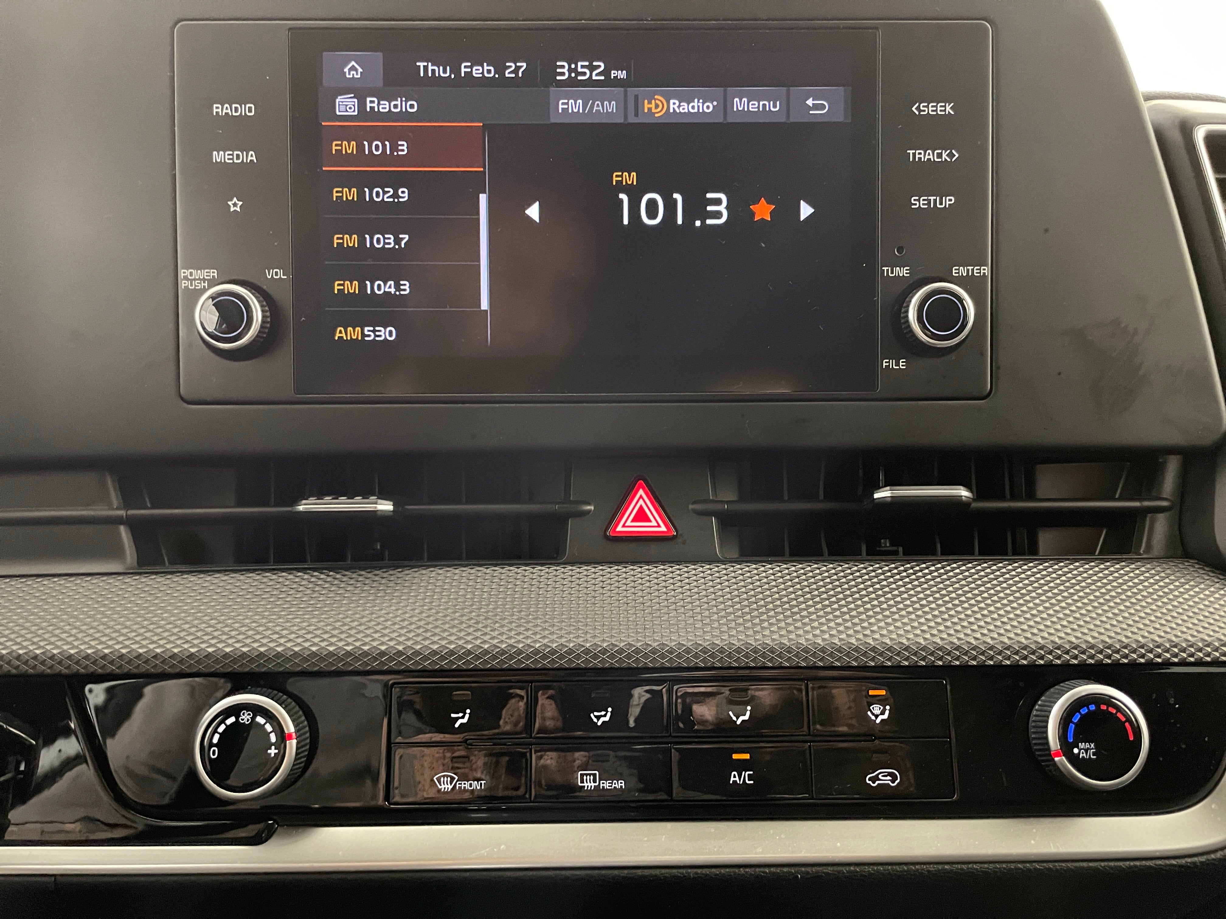 2024 Kia Sportage LX 4